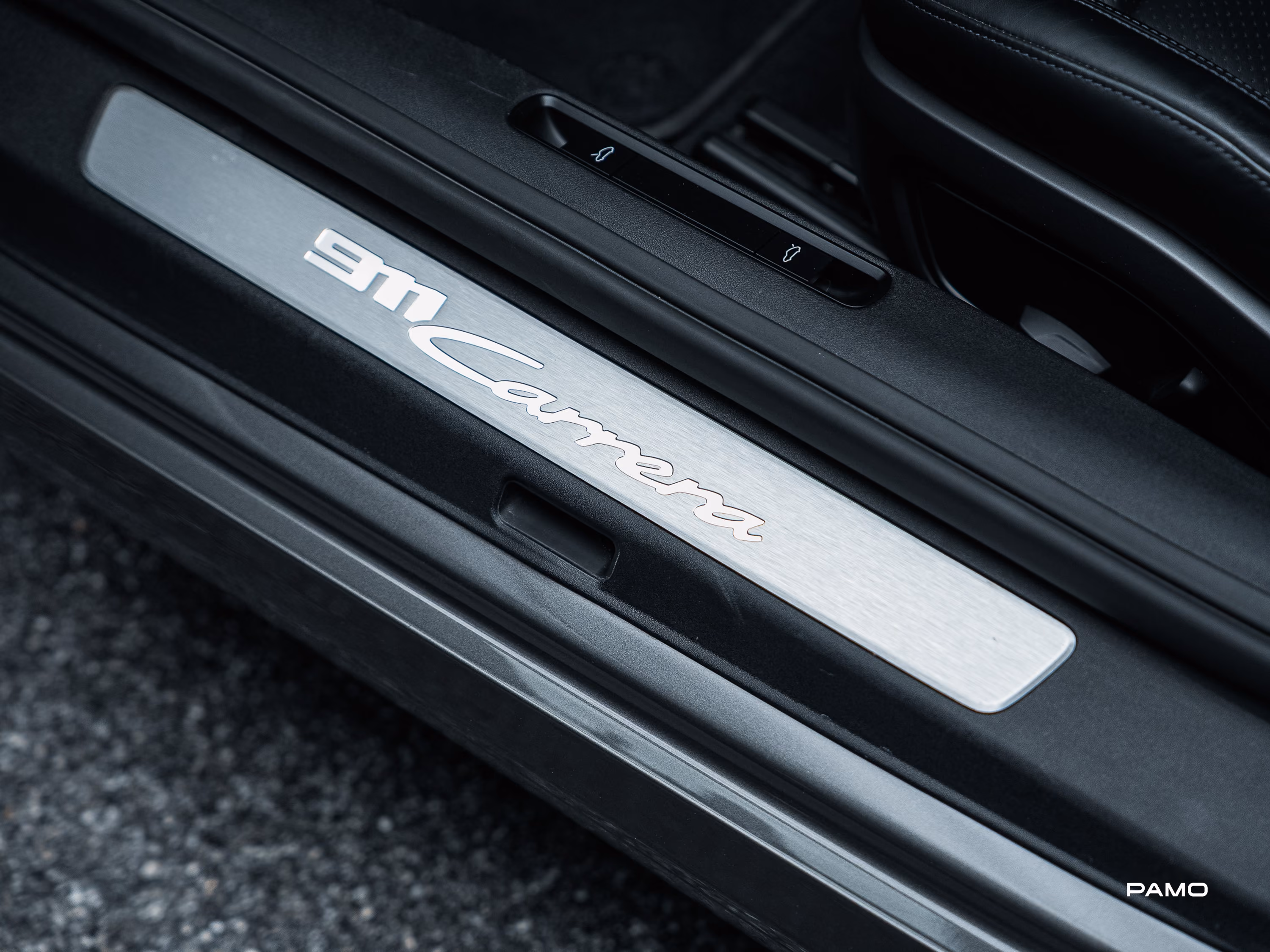1406_Porsche_992_Carrera-18.jpg