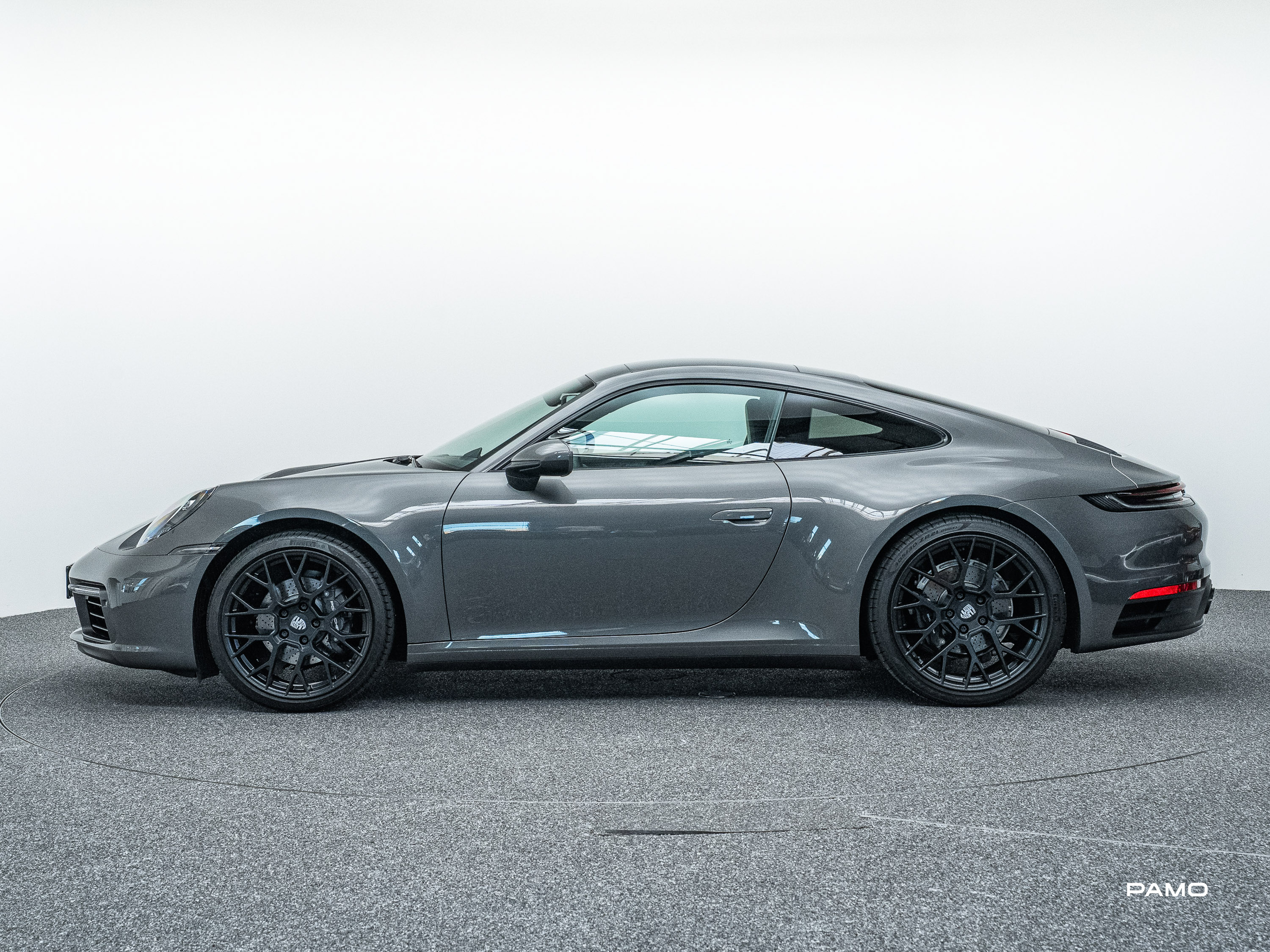1406_Porsche_992_Carrera-4.jpg