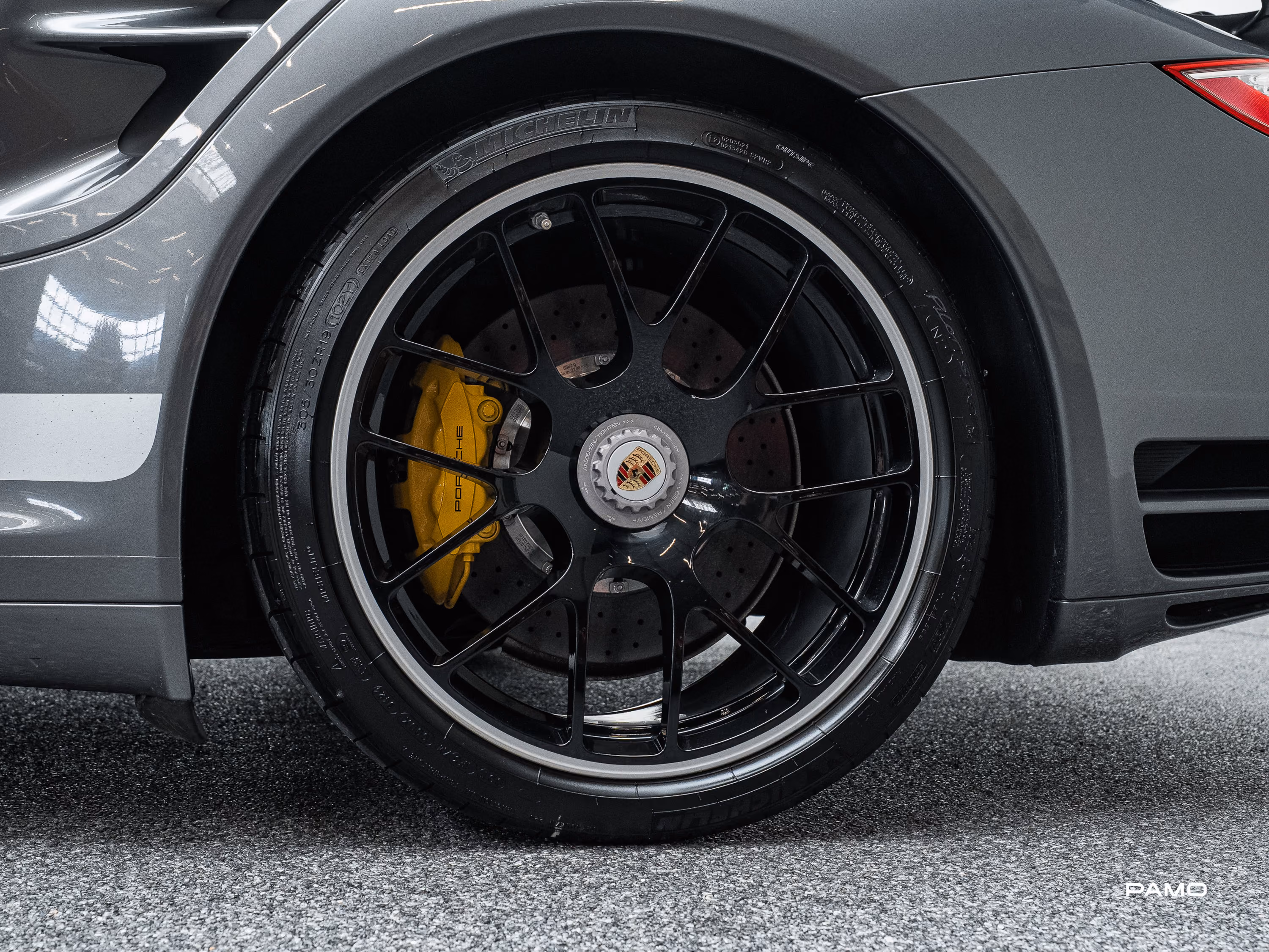 1483_Porsche_997_Turbo_S-17.jpg
