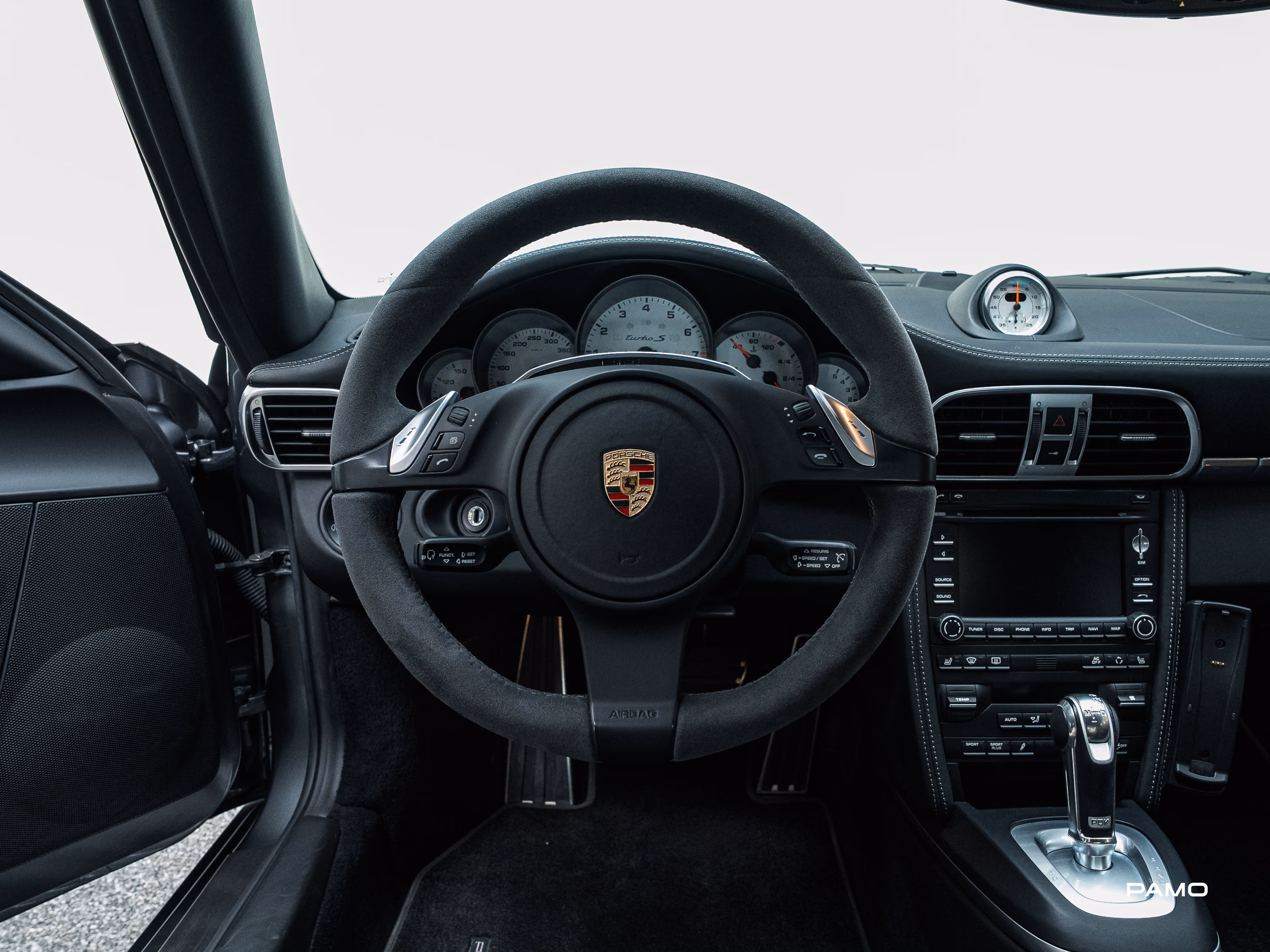 1483_Porsche_997_Turbo_S-27.jpg