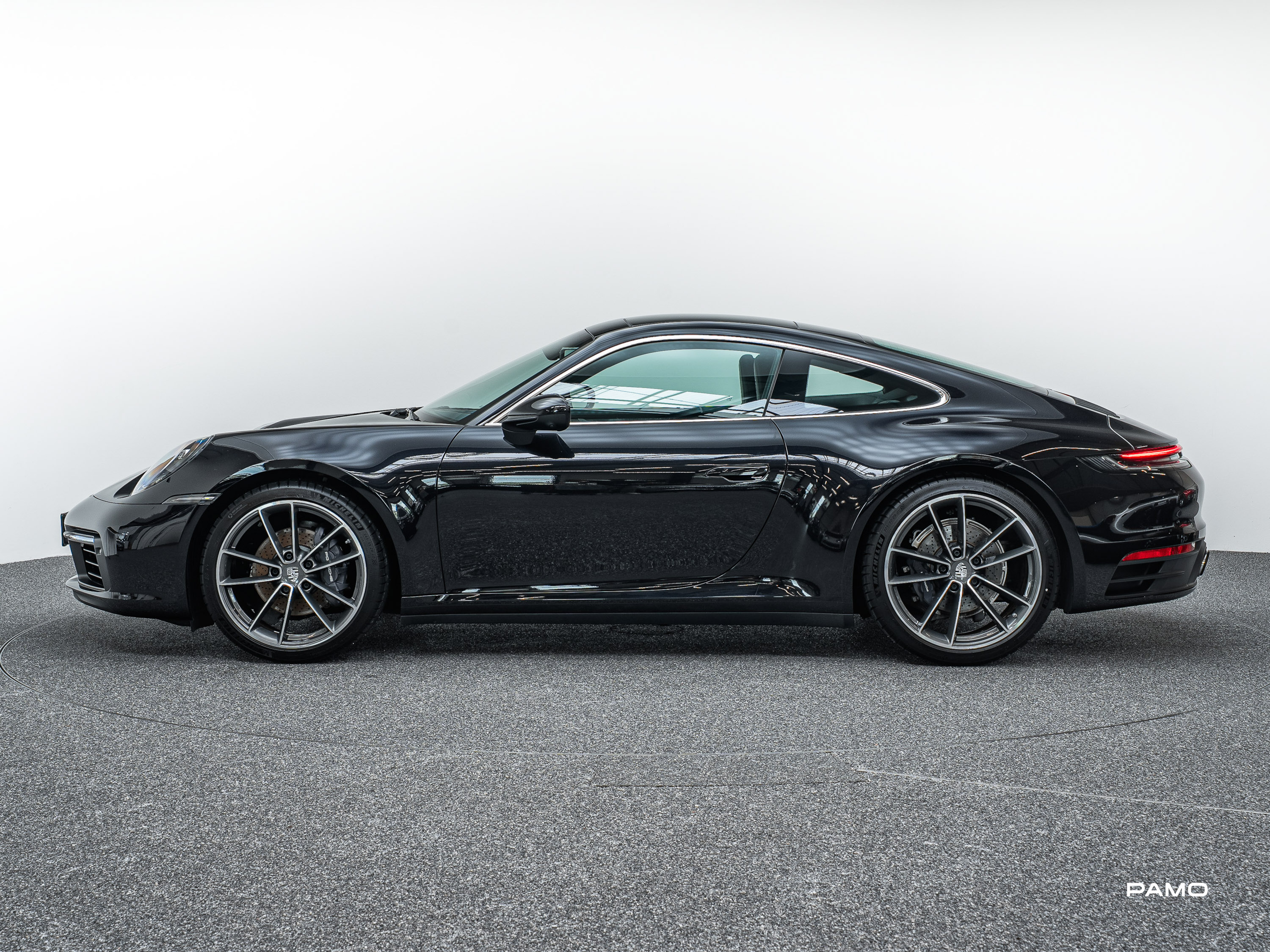 1504_Porsche_992_Carrera-4.jpg