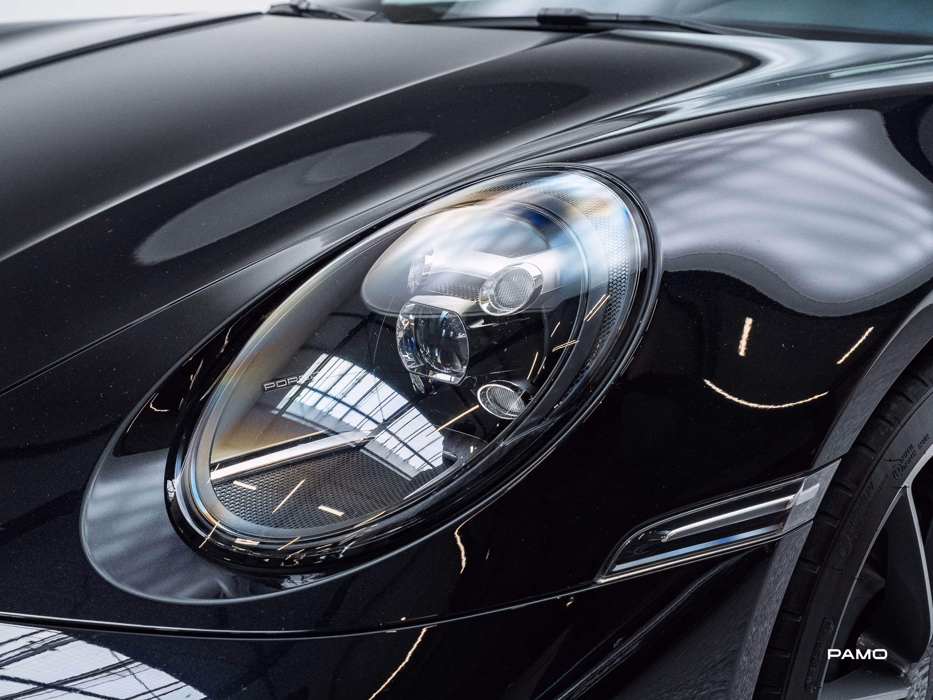 1504_Porsche_992_Carrera-10.jpg