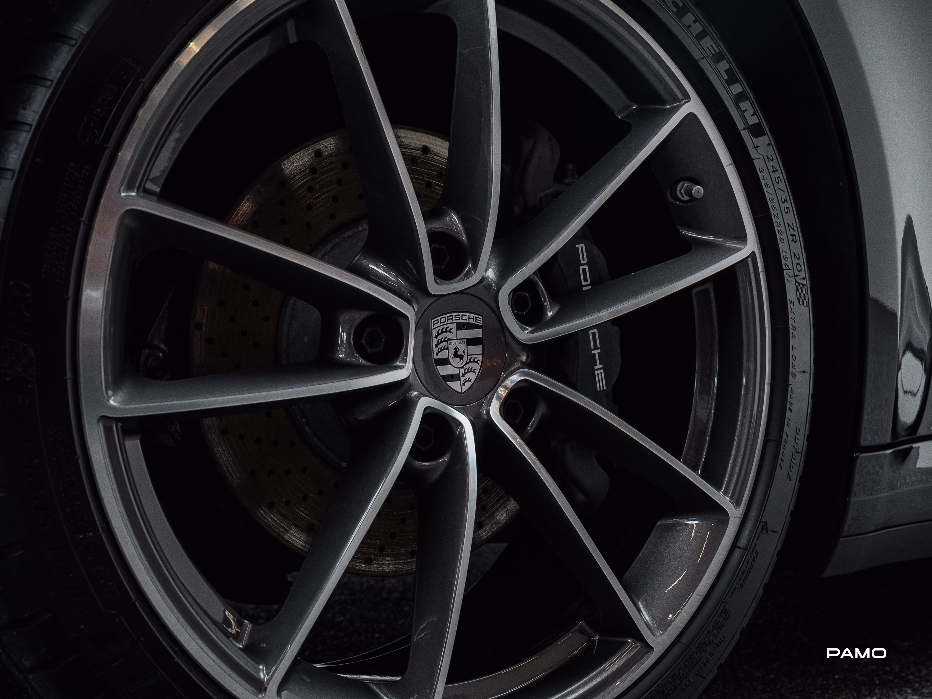 1504_Porsche_992_Carrera-14.jpg