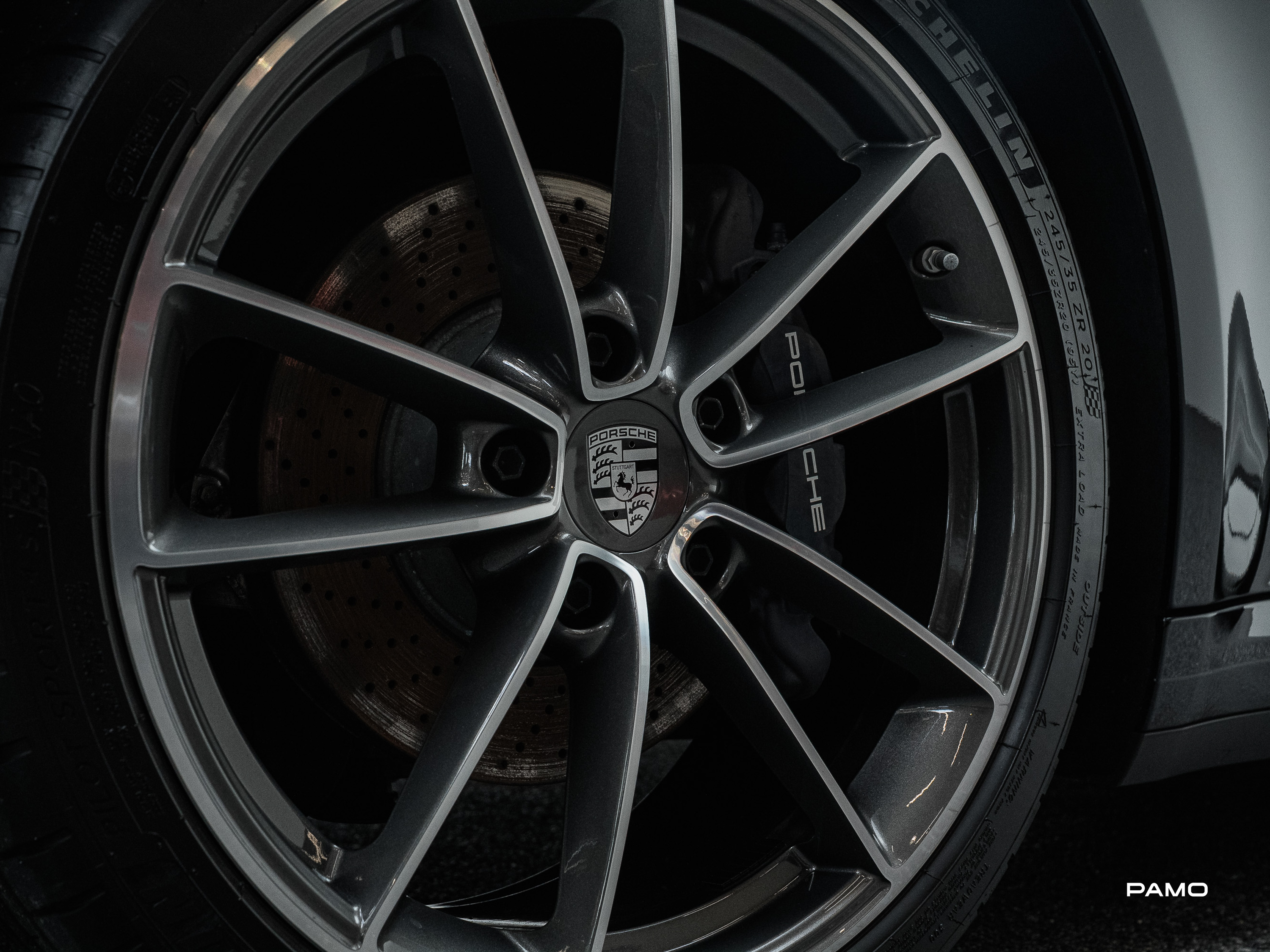 1504_Porsche_992_Carrera-14.jpg