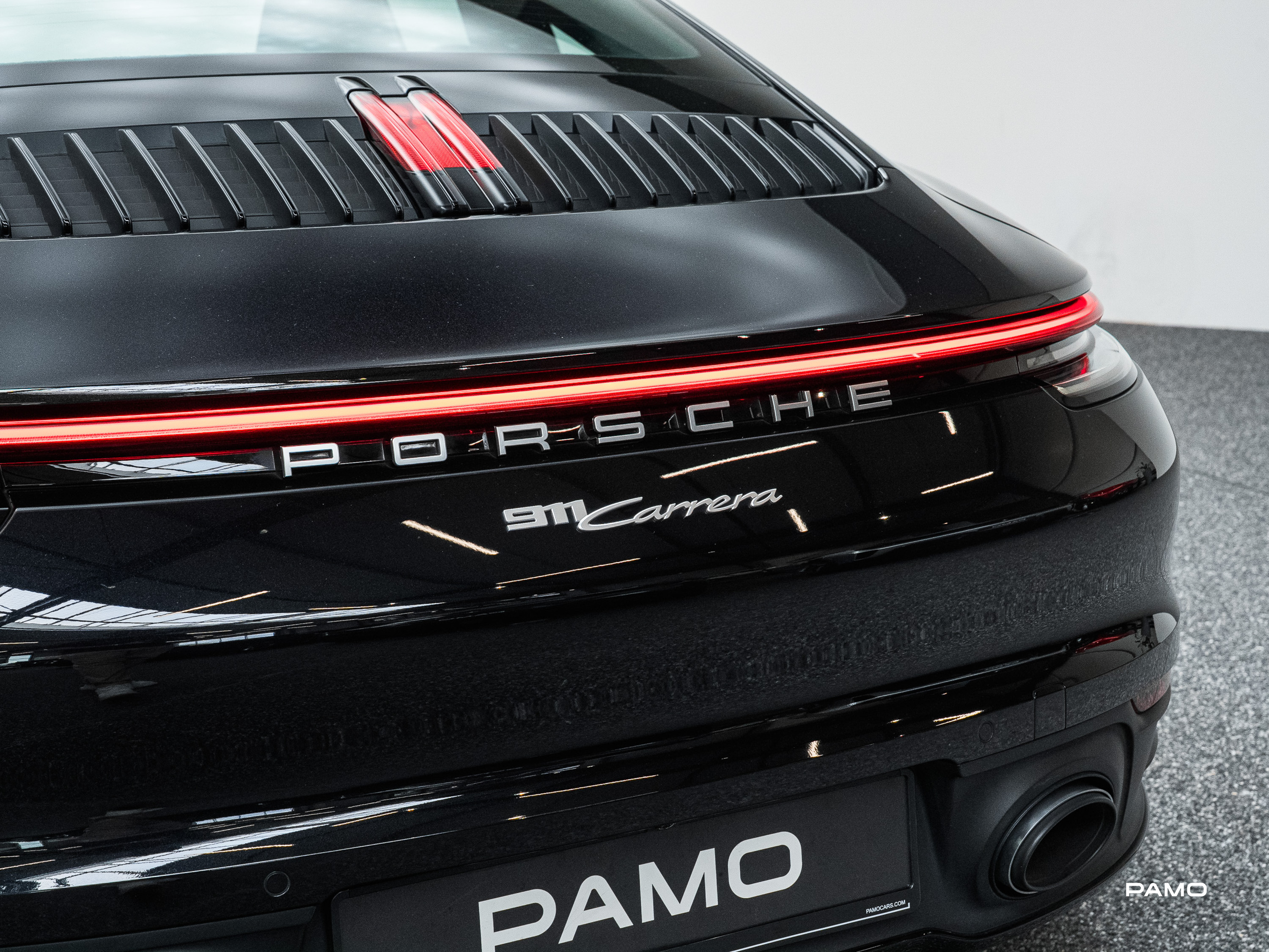 1504_Porsche_992_Carrera-25.jpg
