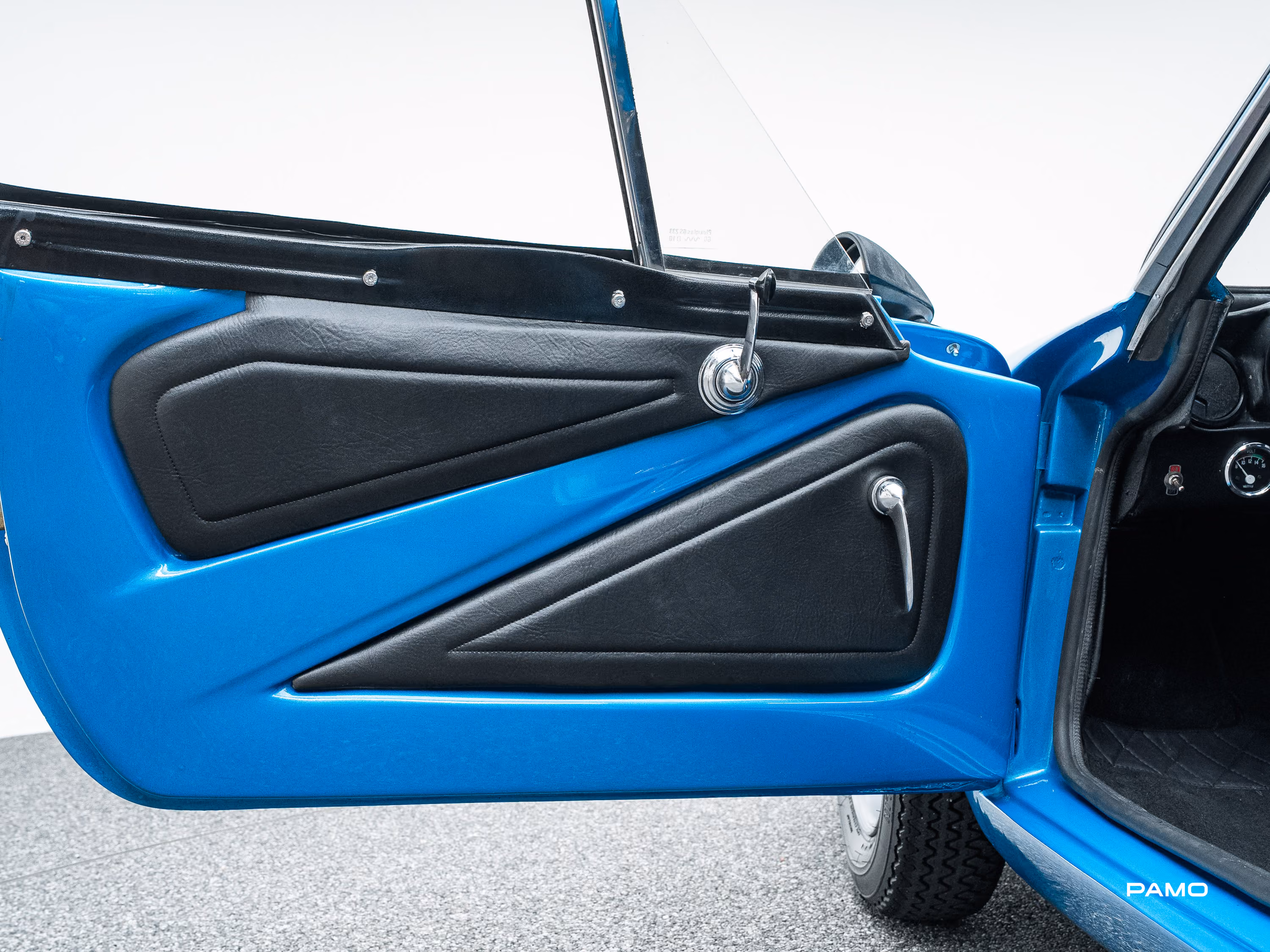 1376_Alpine_A110-28.jpg