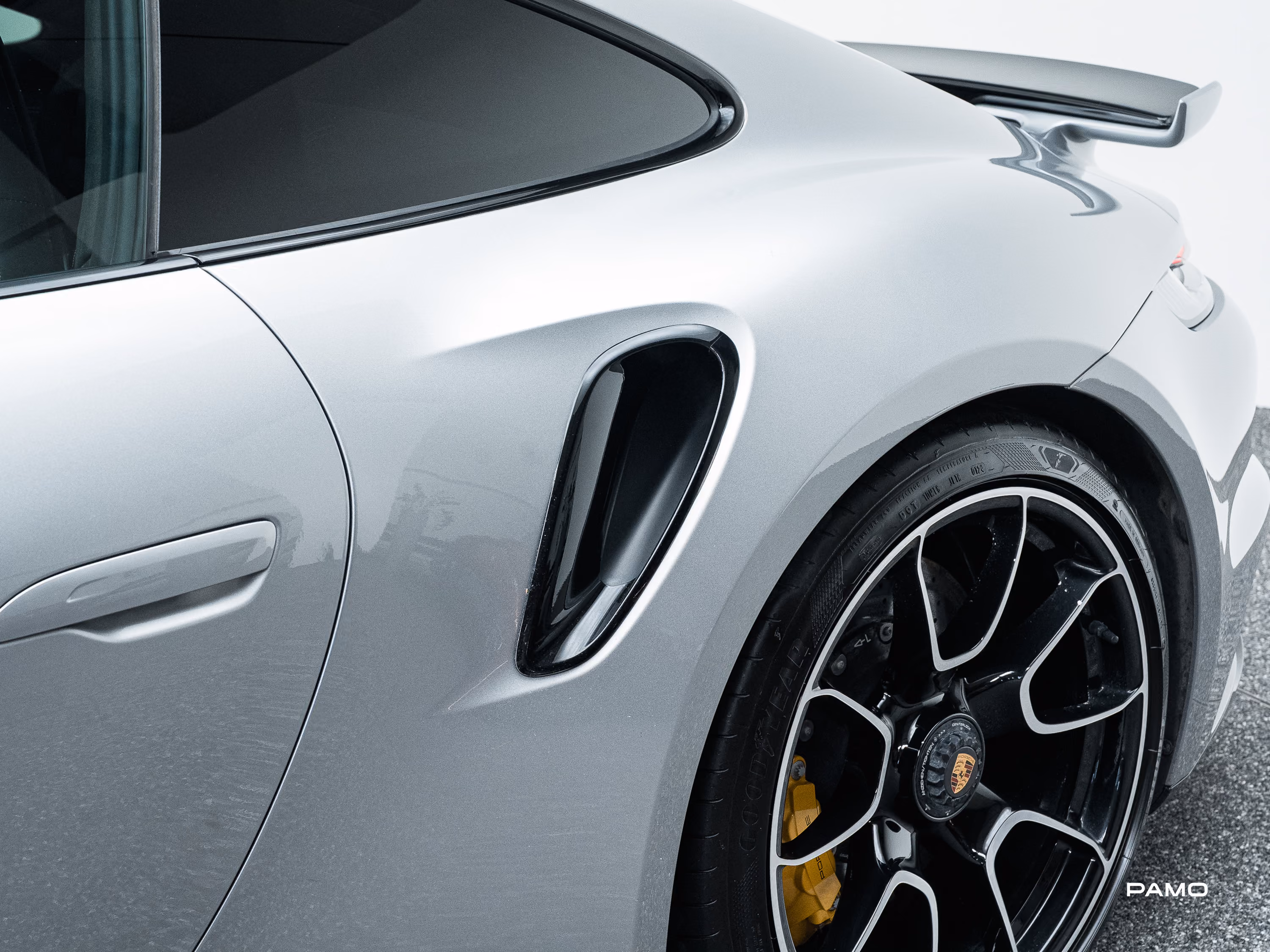 1503_Porsche_992_Turbo_S_Cabrio-12.jpg