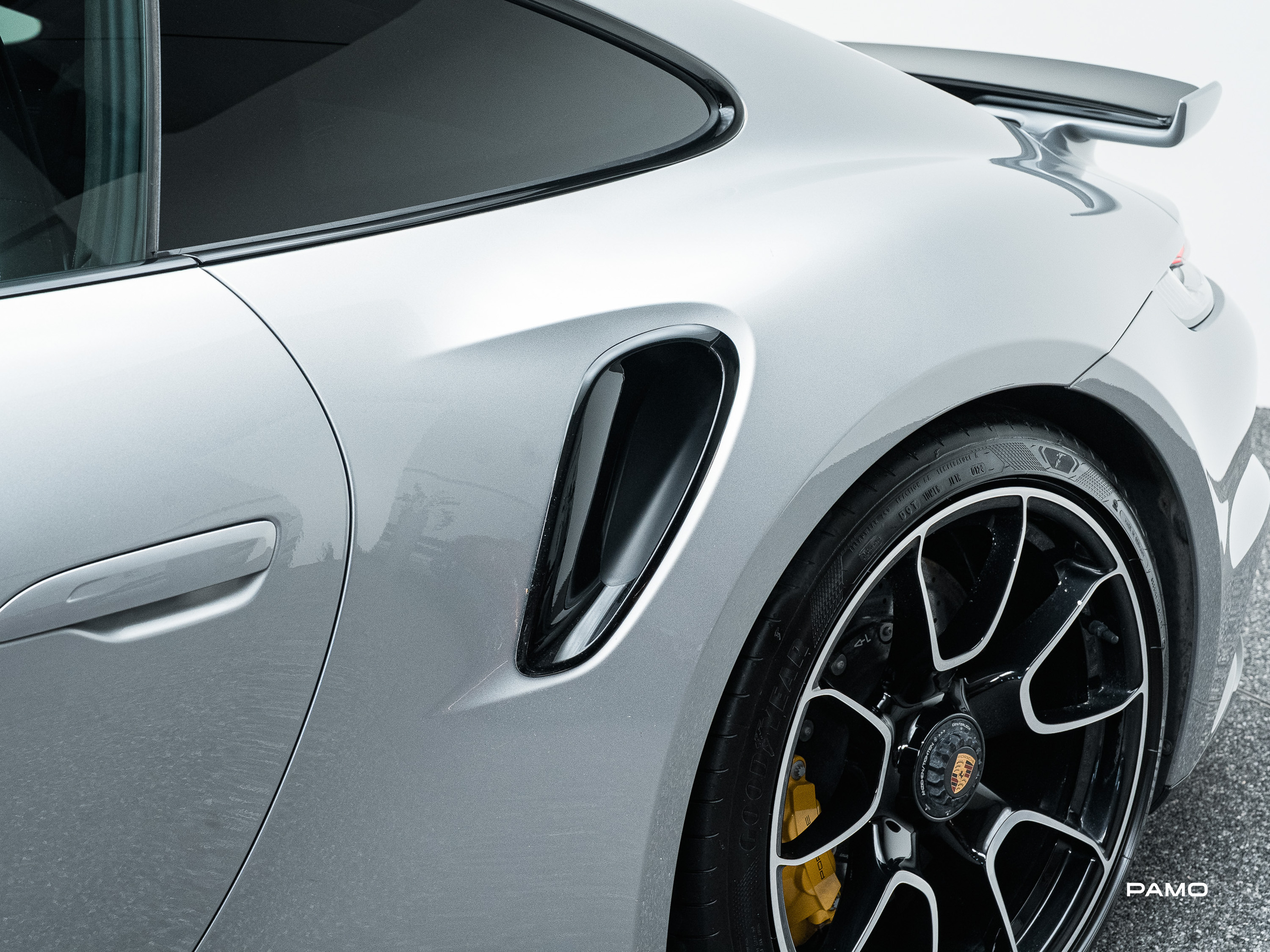 1503_Porsche_992_Turbo_S_Cabrio-12.jpg