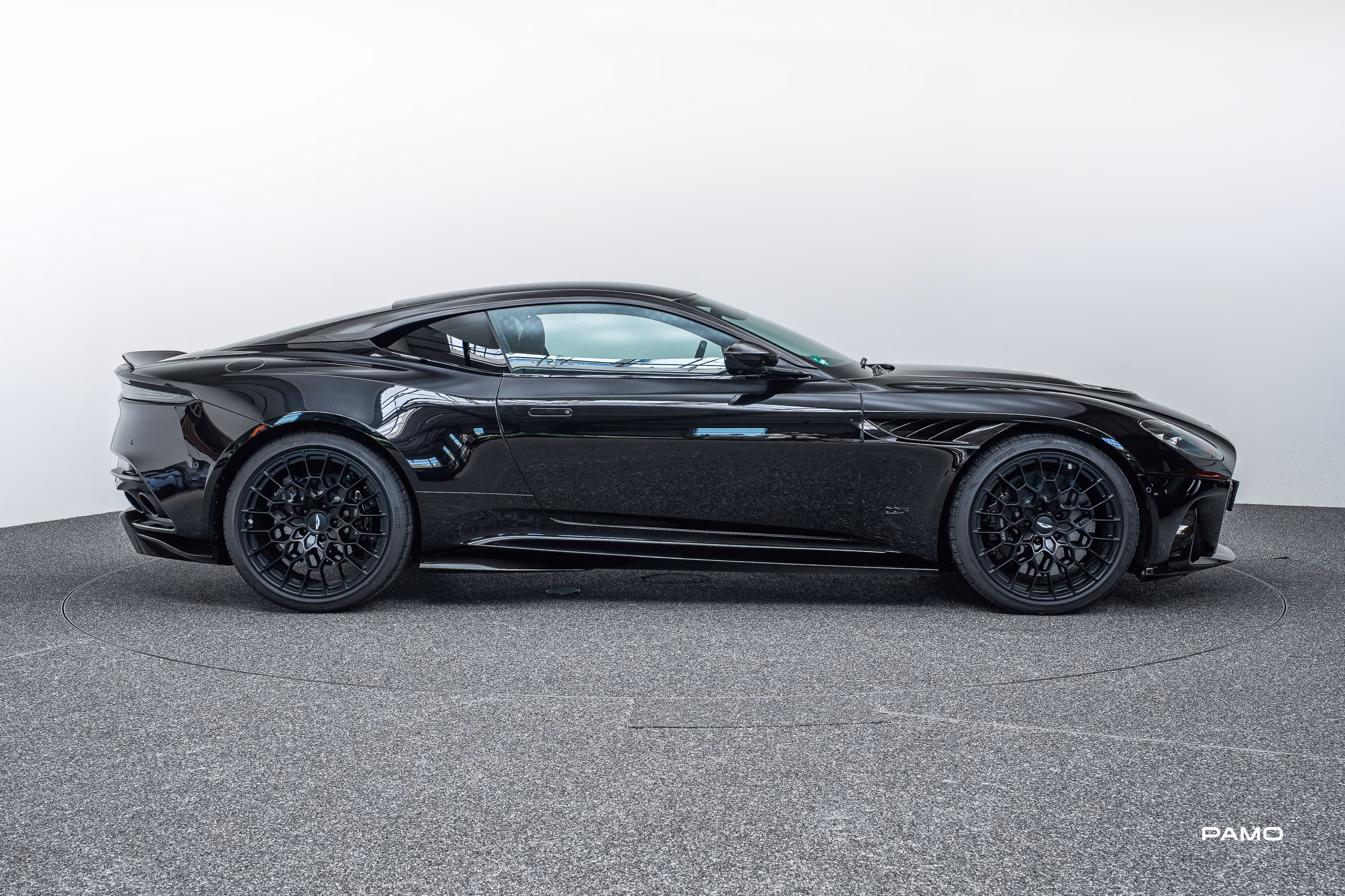 1506_Aston_Martin_DBS-7.jpg