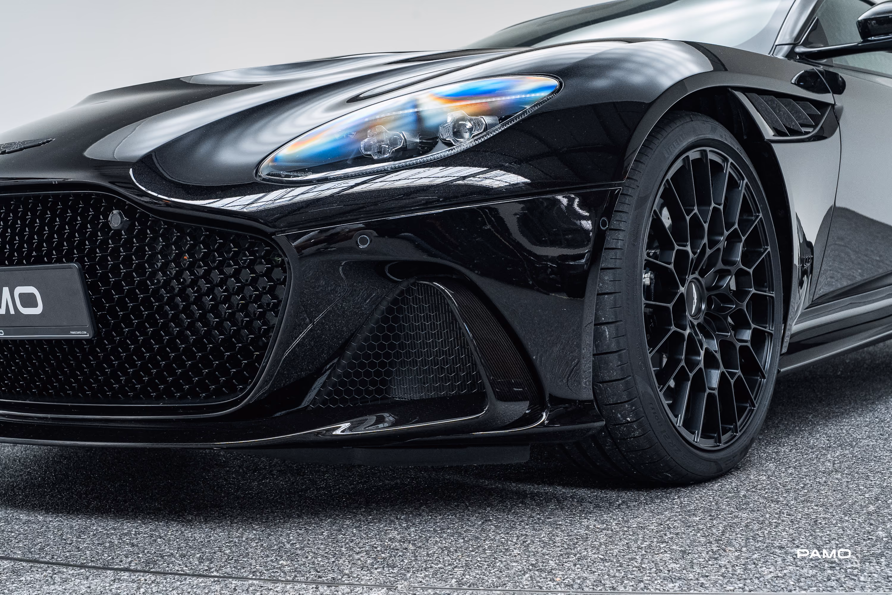 1506_Aston_Martin_DBS-11.jpg