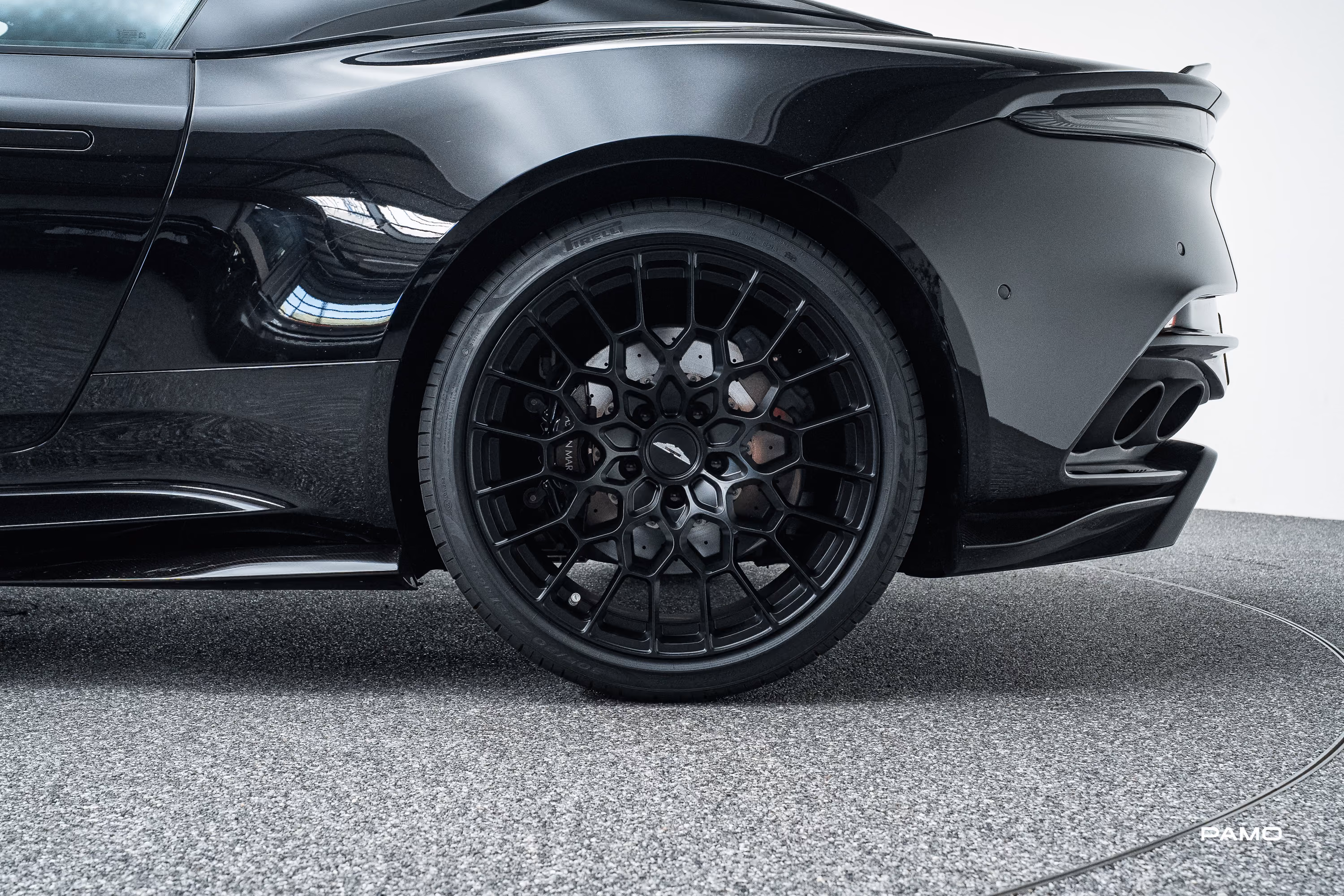 1506_Aston_Martin_DBS-17.jpg