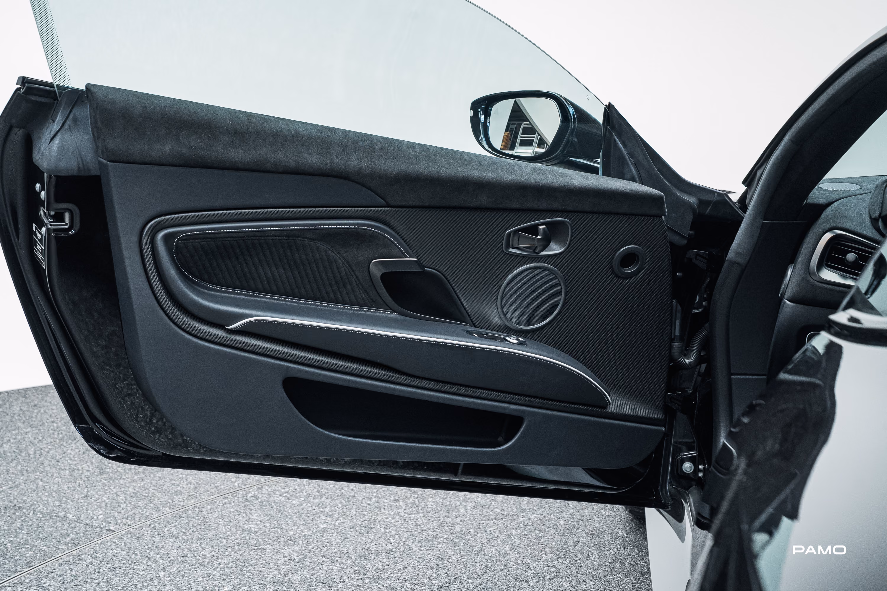 1506_Aston_Martin_DBS-29.jpg