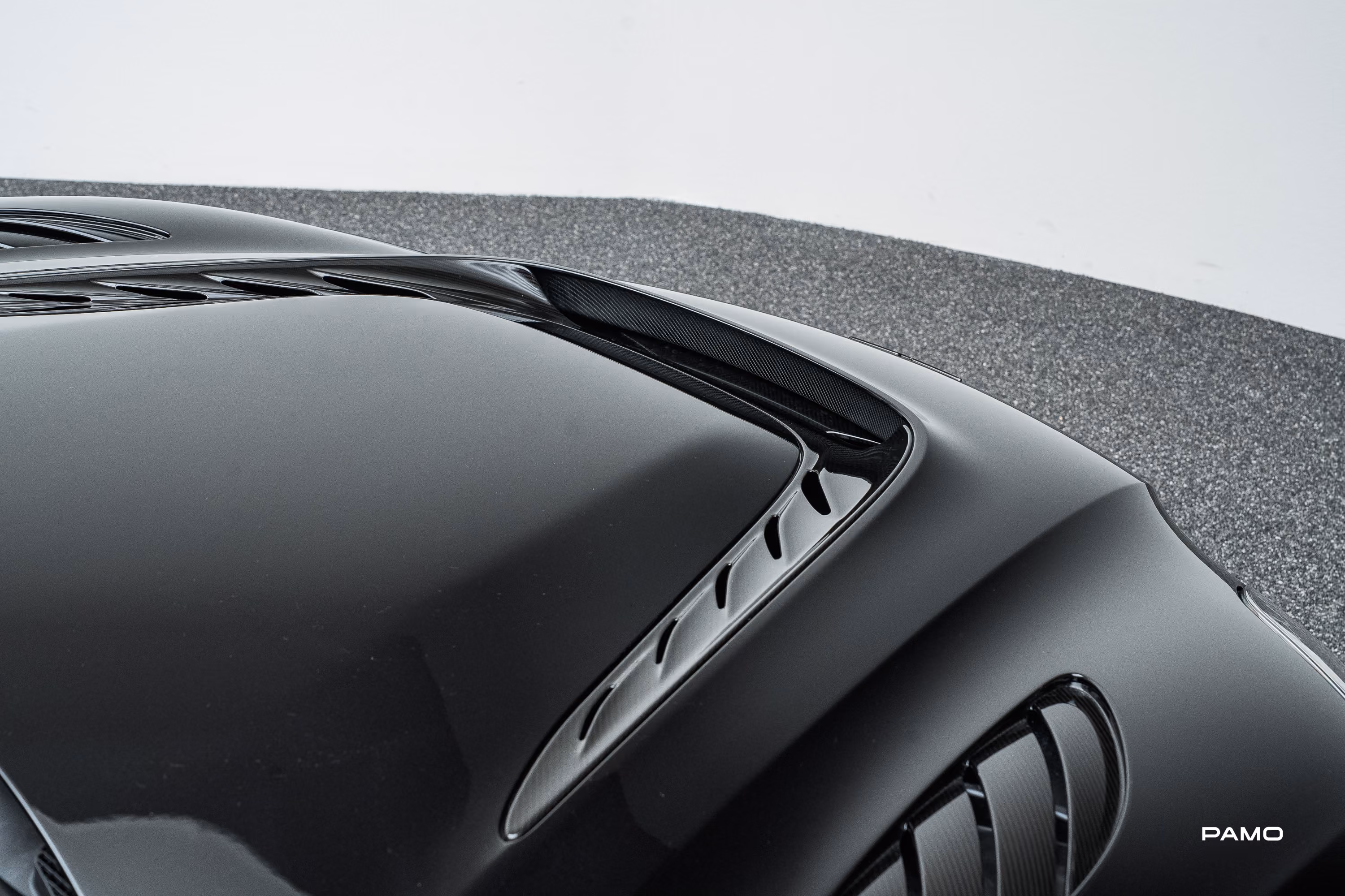 1506_Aston_Martin_DBS-31.jpg