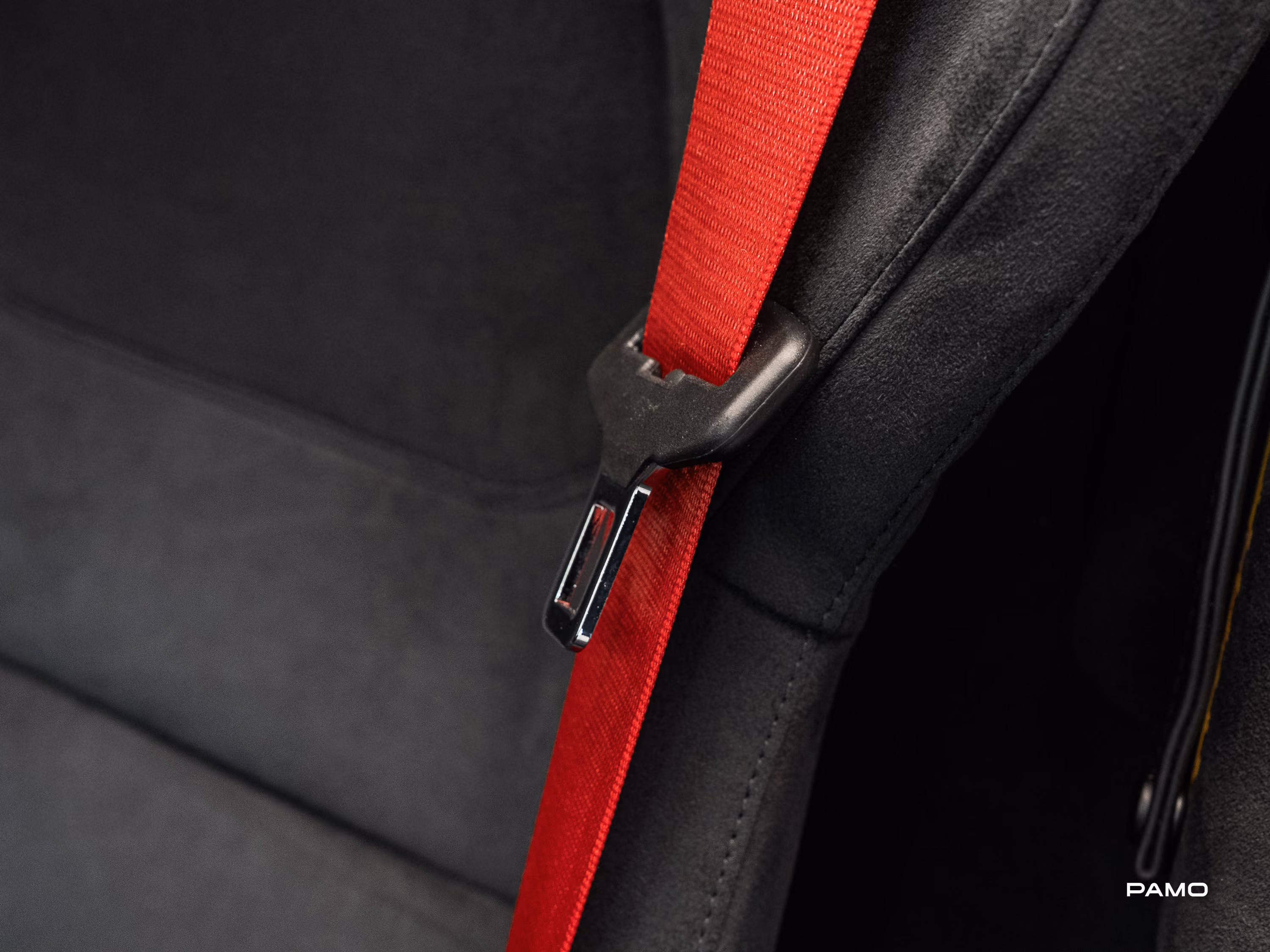 1067_McLaren_750s-25.jpg
