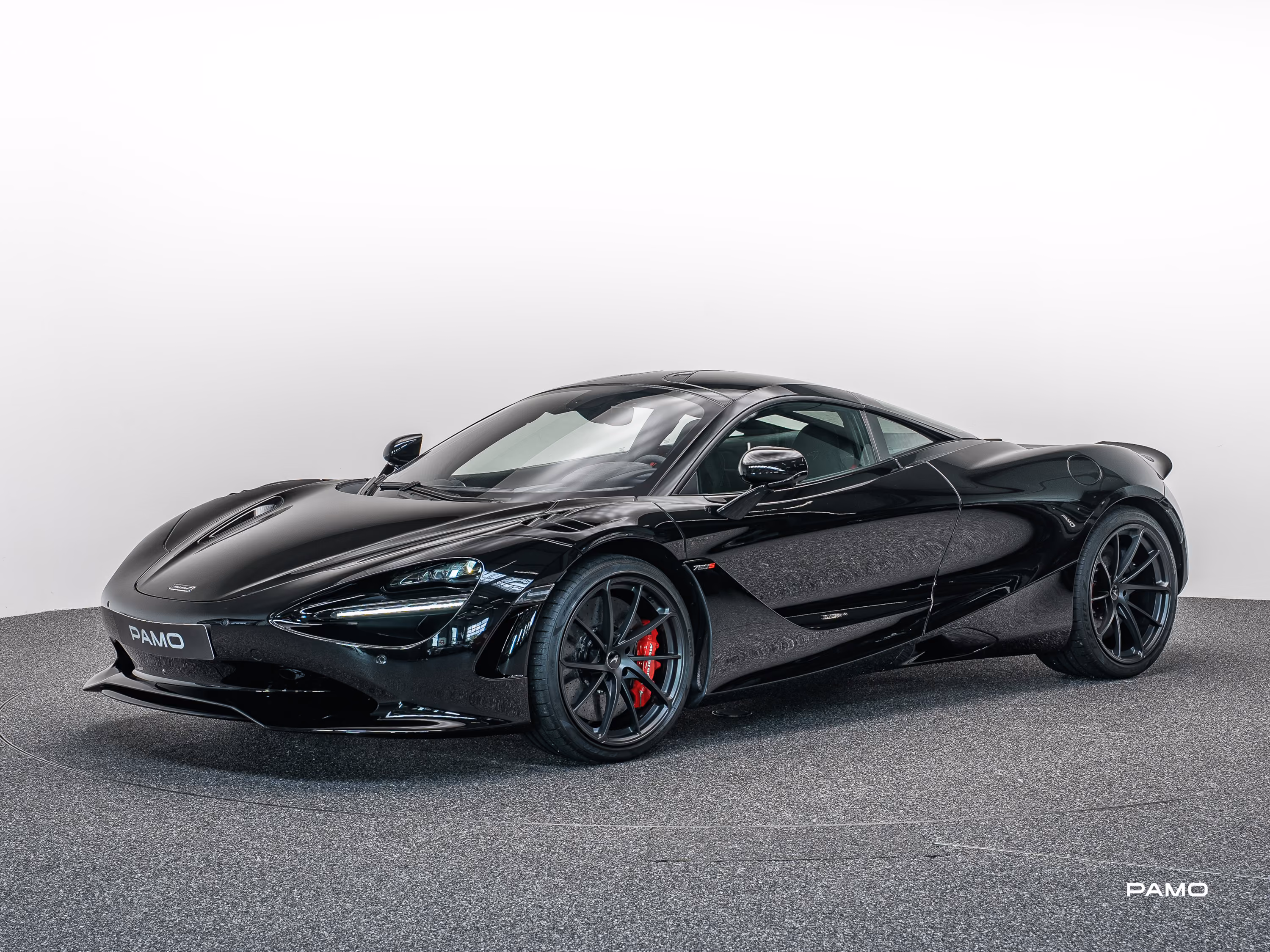 1067_McLaren_750s-3.jpg