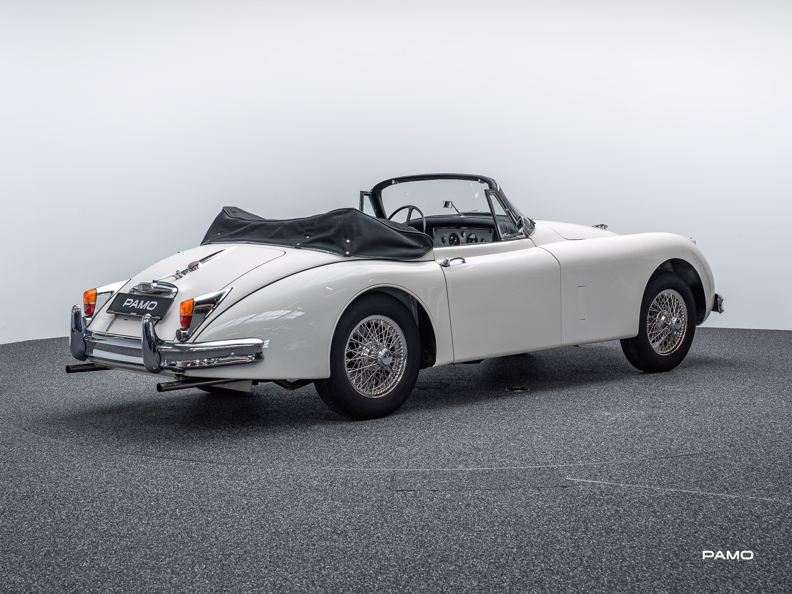1236 _Jaguar XK 150 DHC-7.jpg