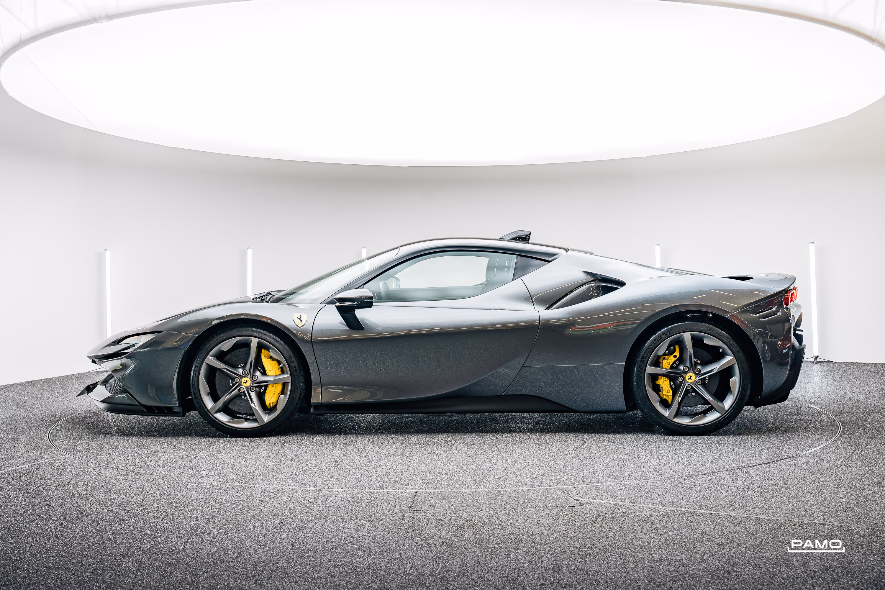 767_Ferrari_SF90_Stradale_grey-3.jpg