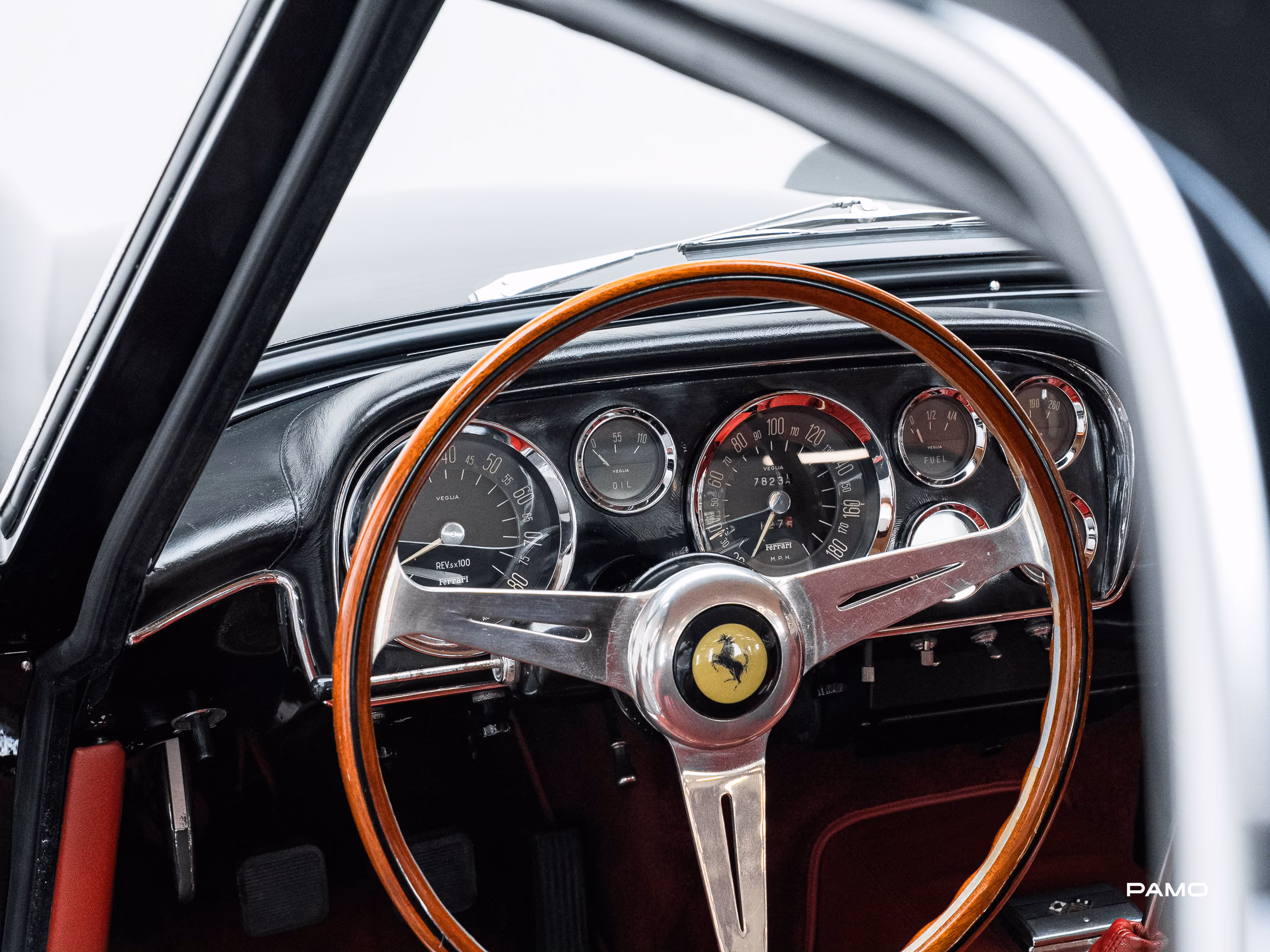 1293_Ferrari_250_GT-25.jpg