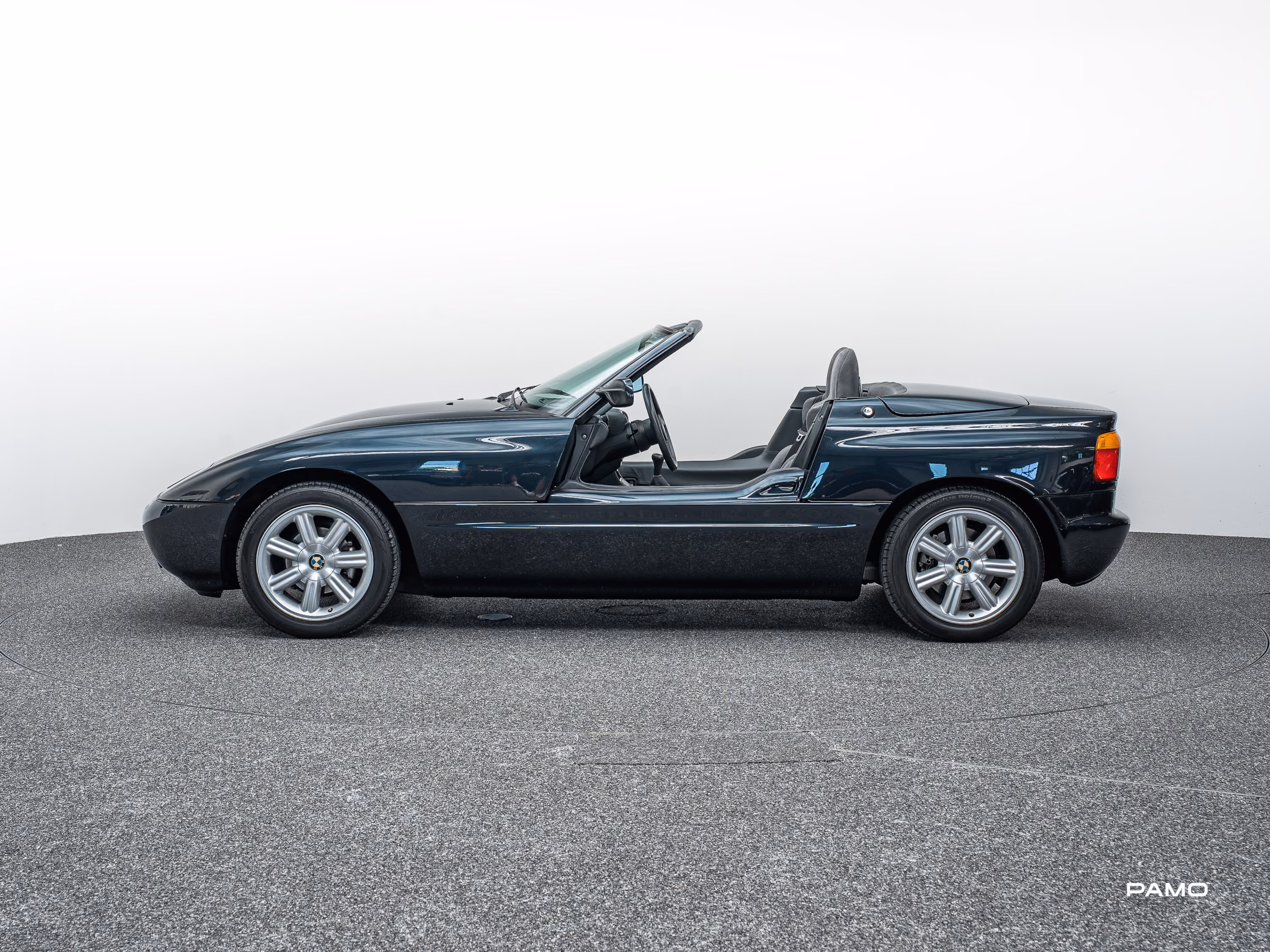 1561_BMW_Z1-3.jpg