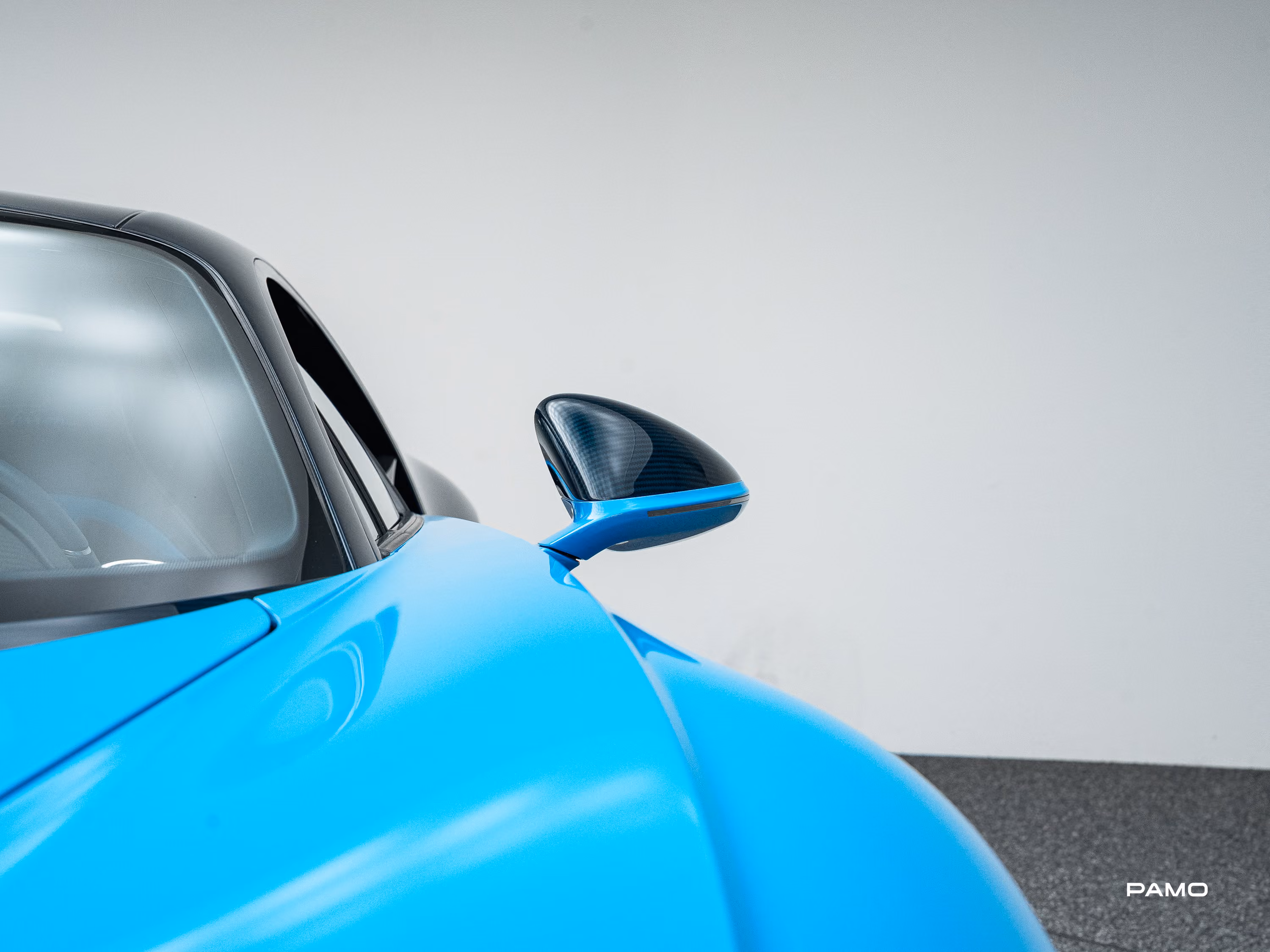 1567_Bugatti_Chiron_blue-10.jpg