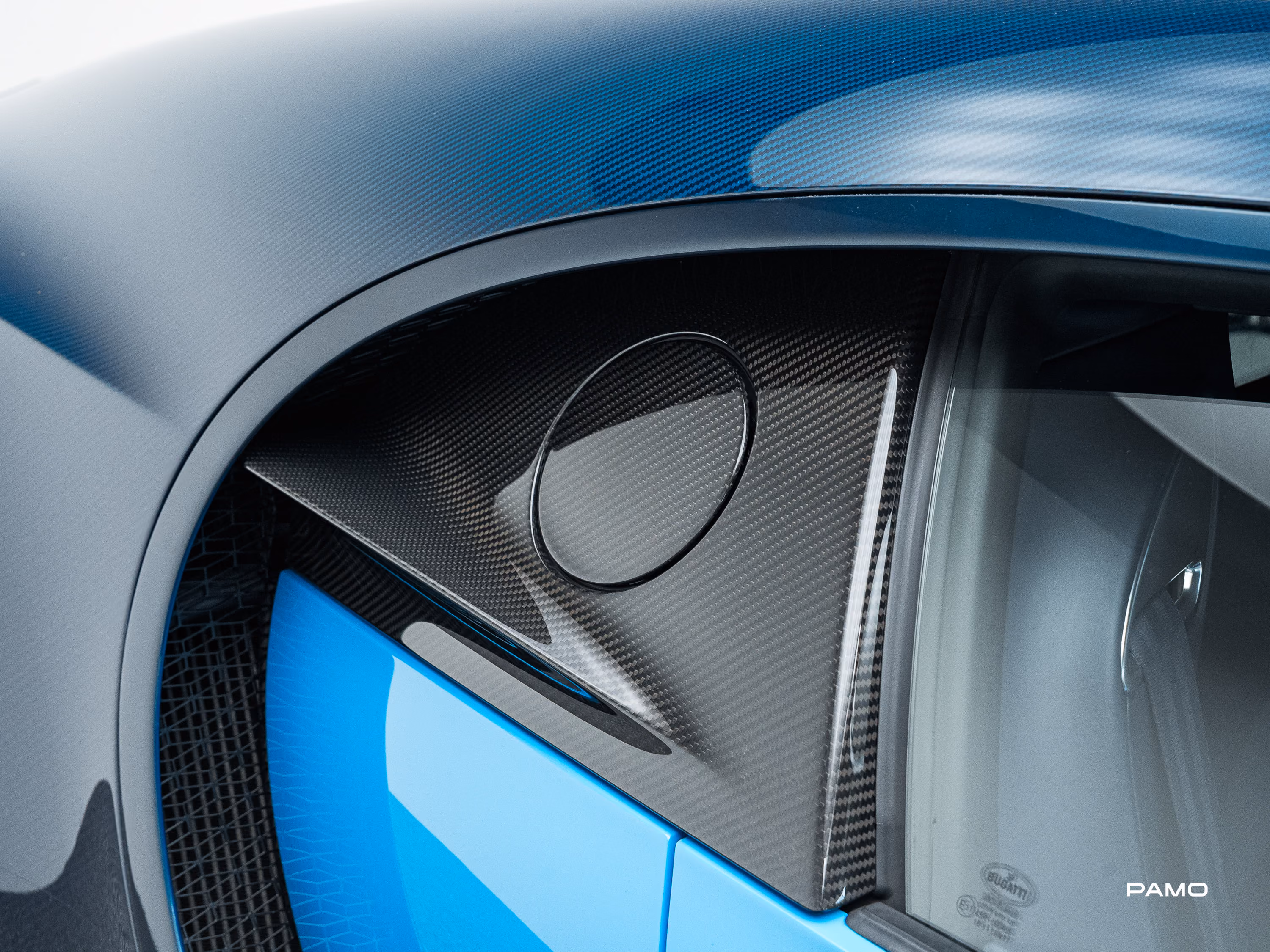 1567_Bugatti_Chiron_blue-20.jpg
