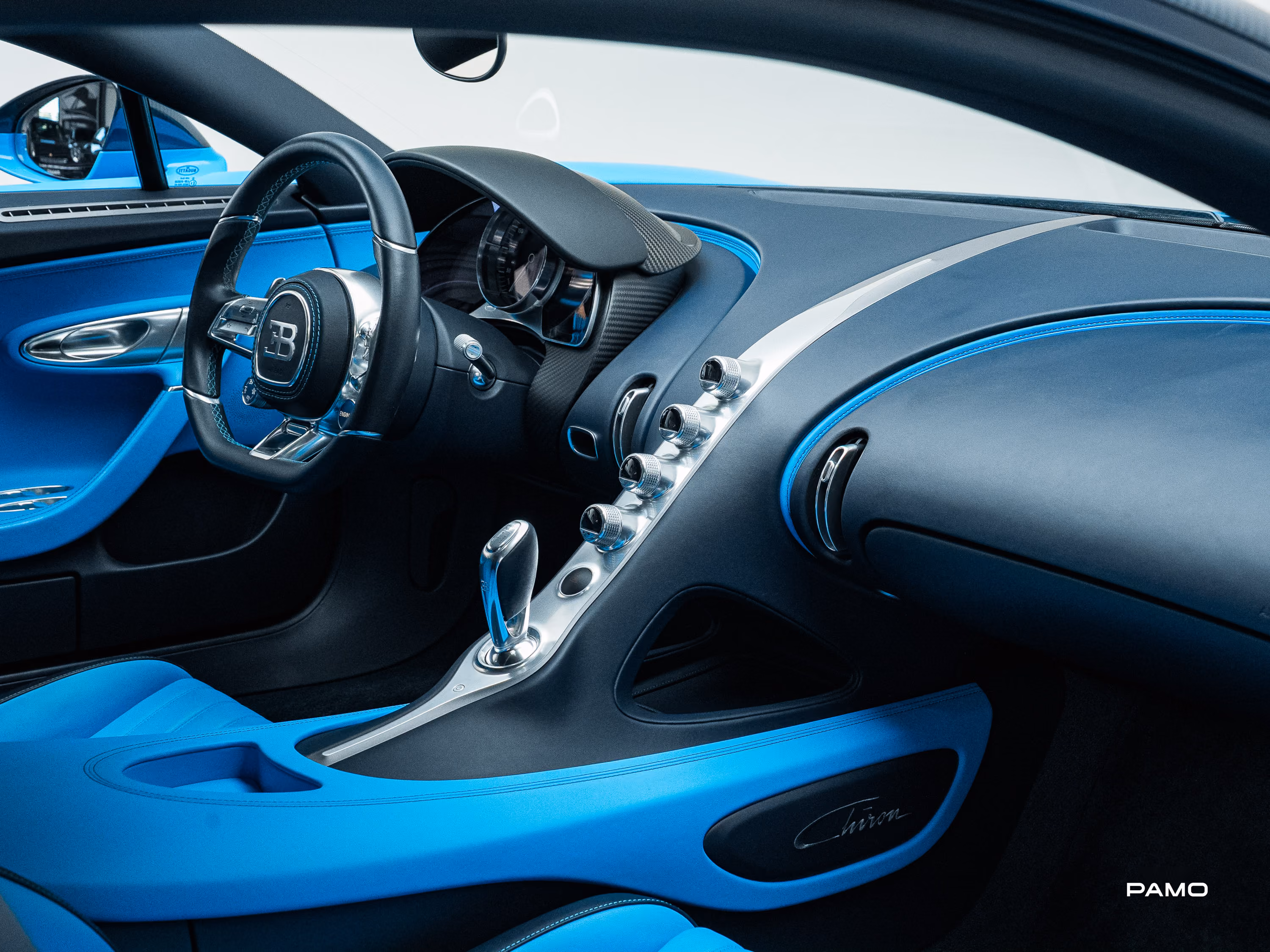 1567_Bugatti_Chiron_blue-22.jpg