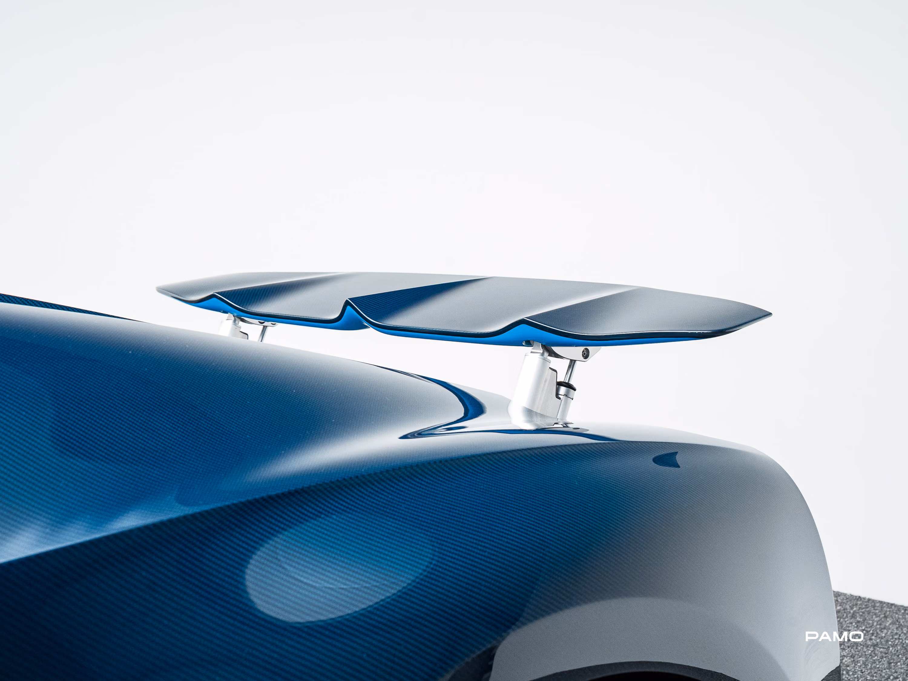 1567_Bugatti_Chiron_blue-30.jpg