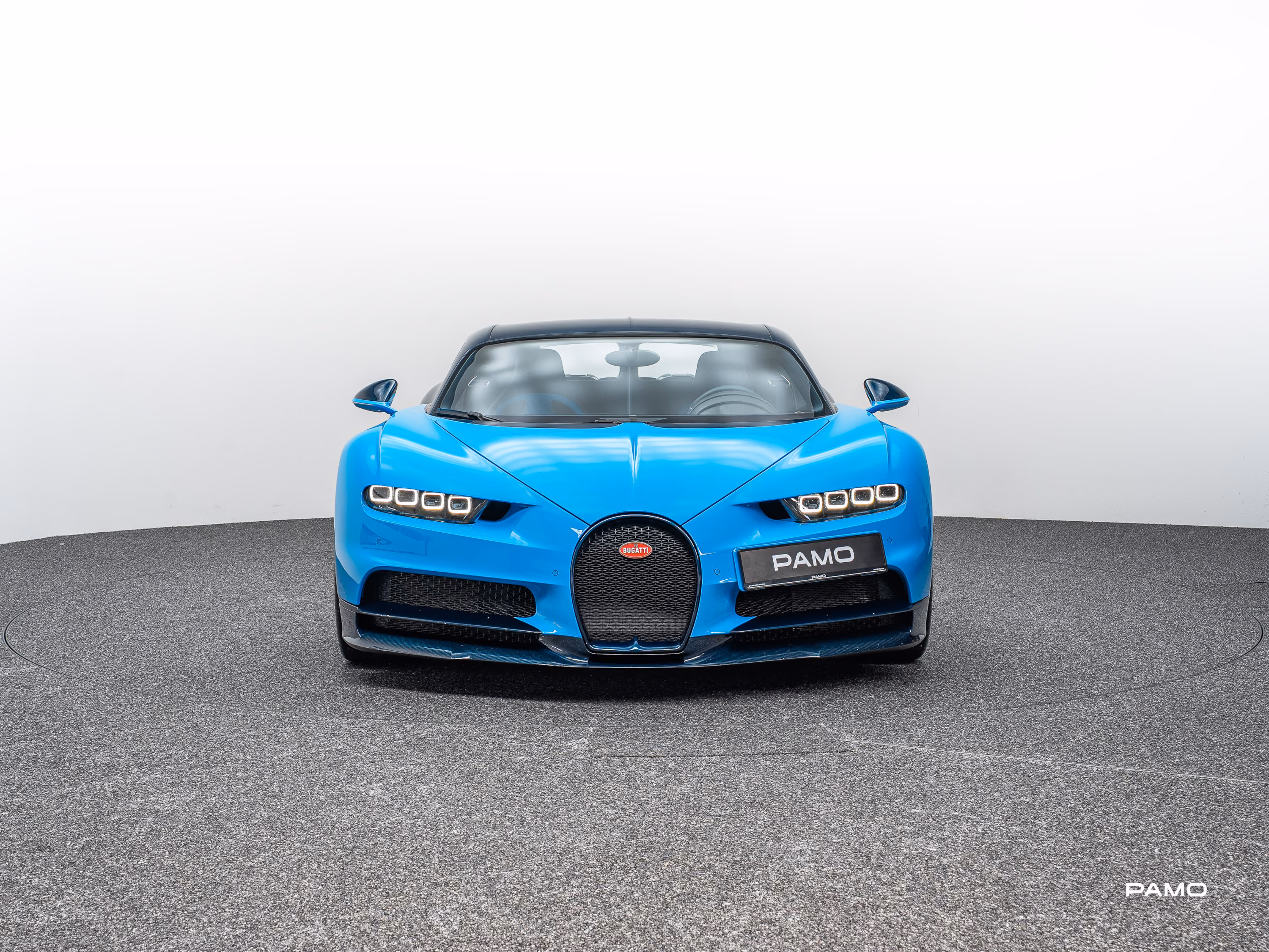 1567_Bugatti_Chiron_blue-1.jpg