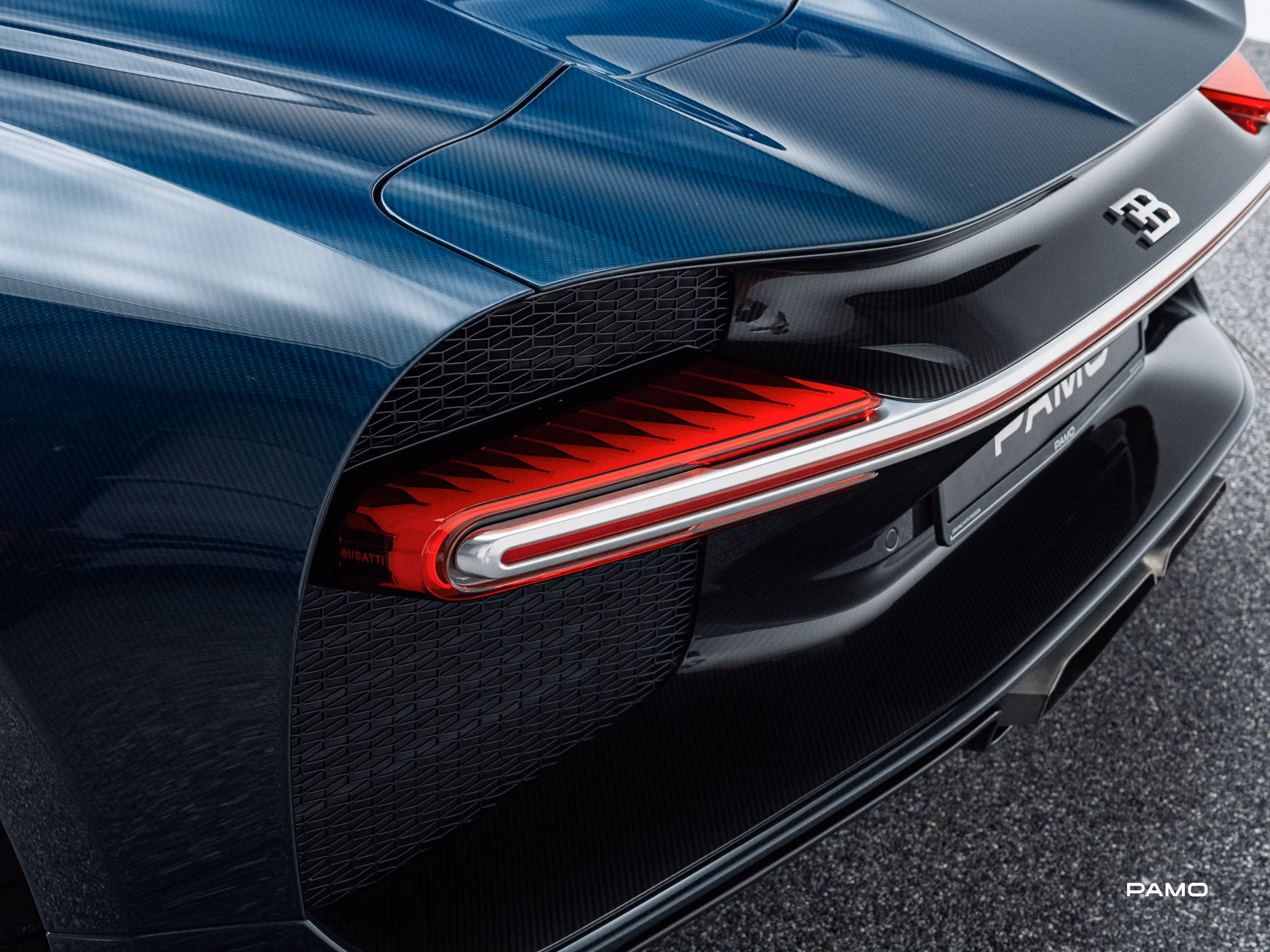 1567_Bugatti_Chiron_blue-17.jpg