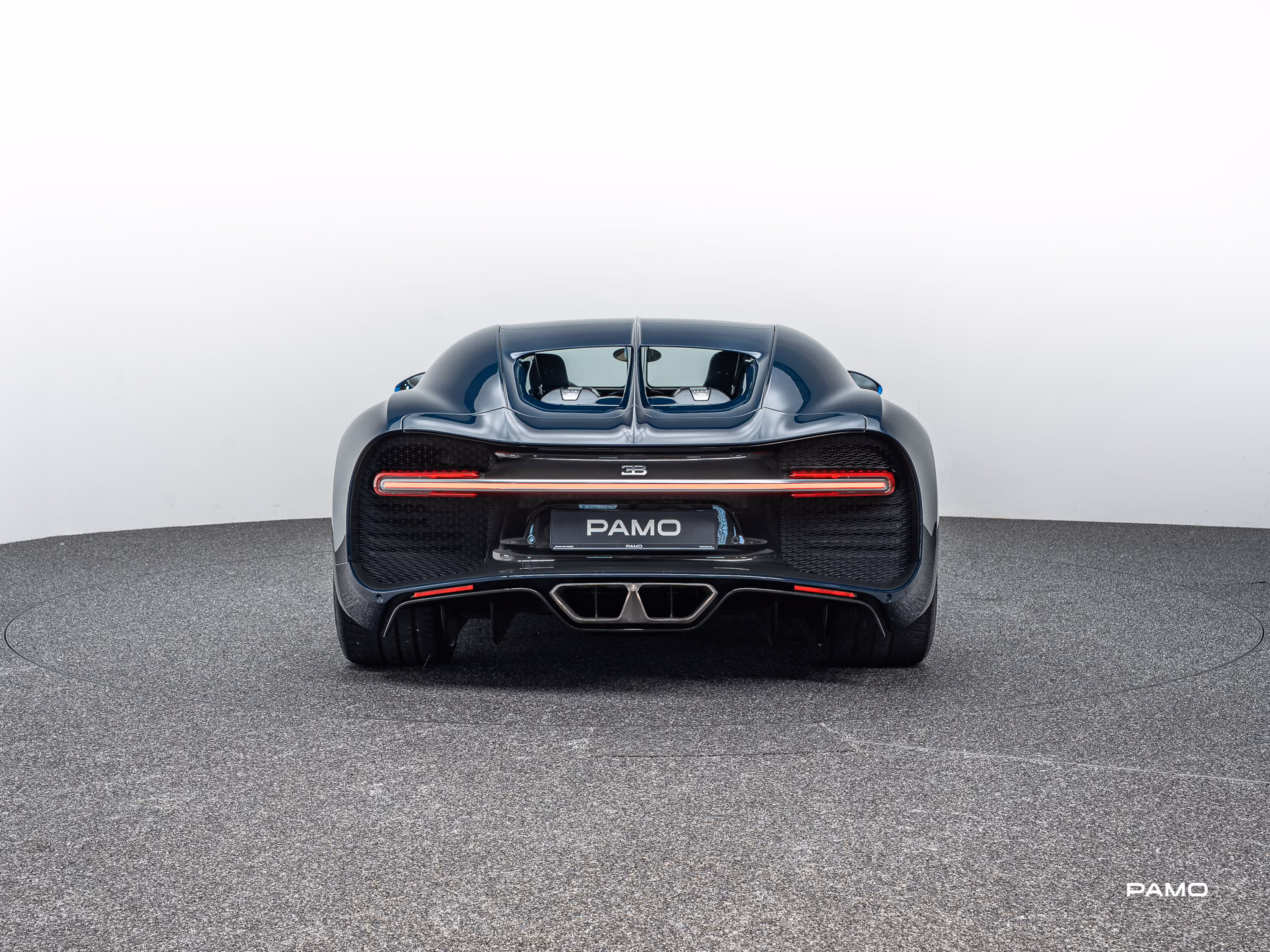 1567_Bugatti_Chiron_blue-5.jpg