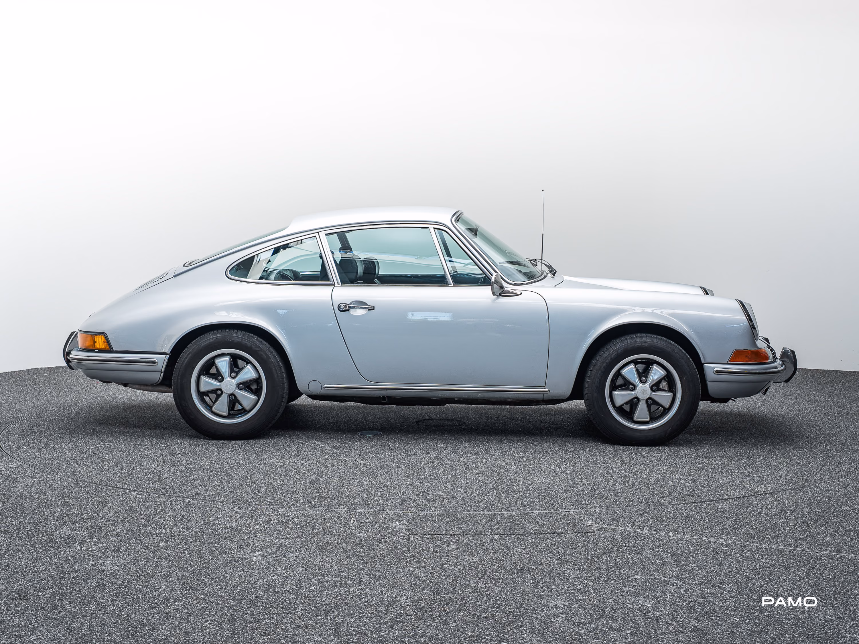 1555_Porsche_911_Urmodell_silber-7.jpg
