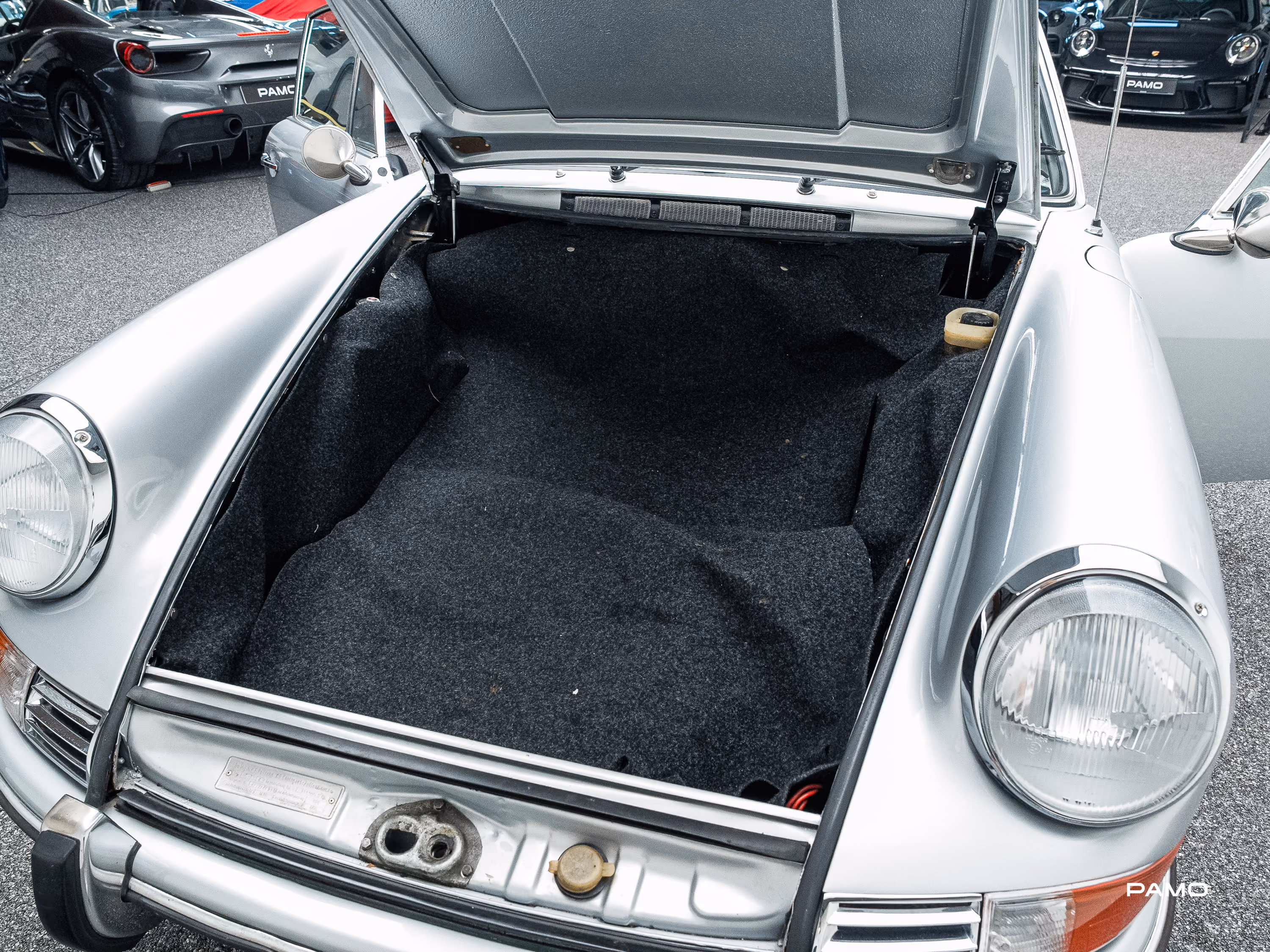 1555_Porsche_911_Urmodell_silber-29.jpg