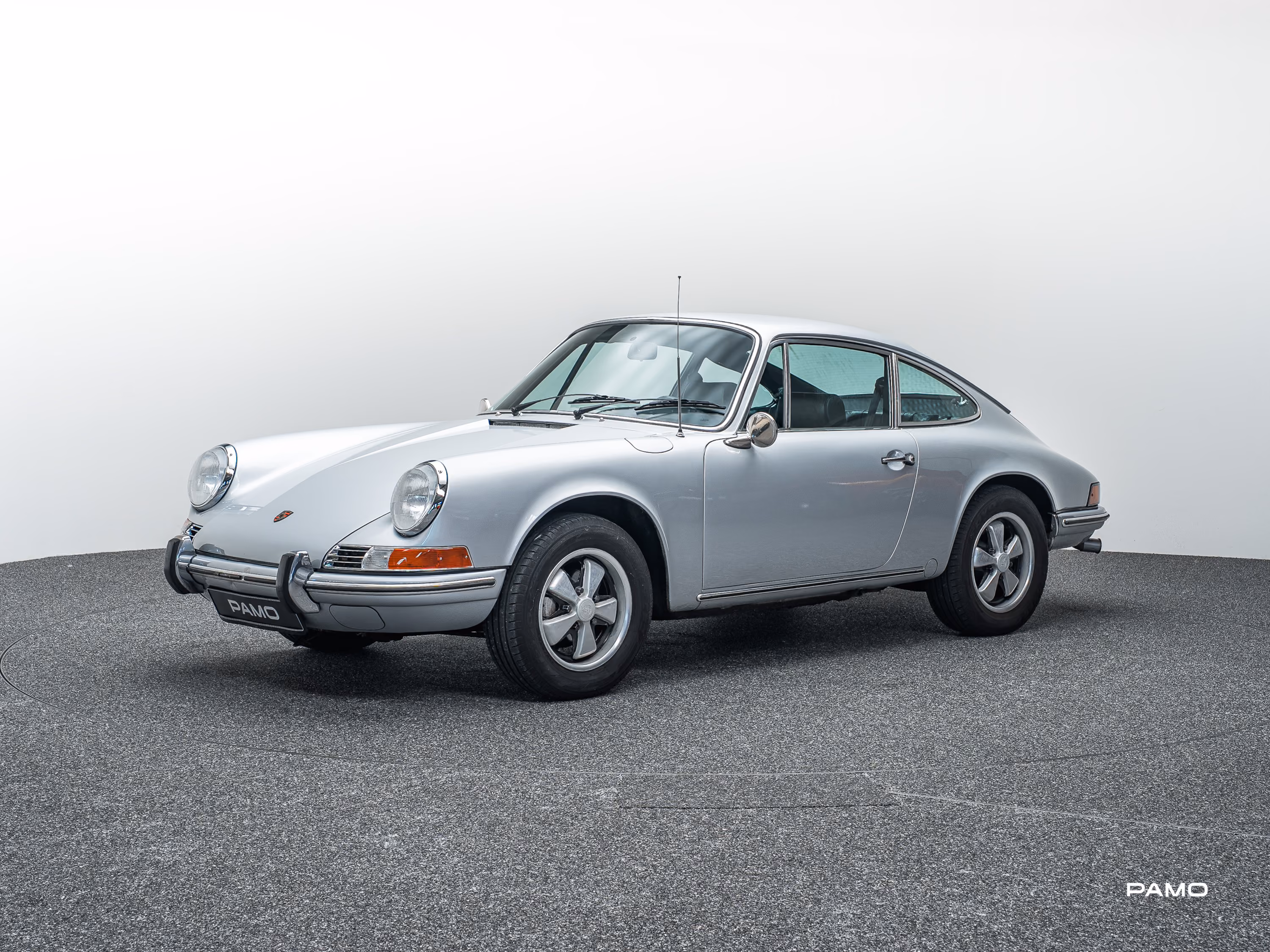 1555_Porsche_911_Urmodell_silber-2.jpg