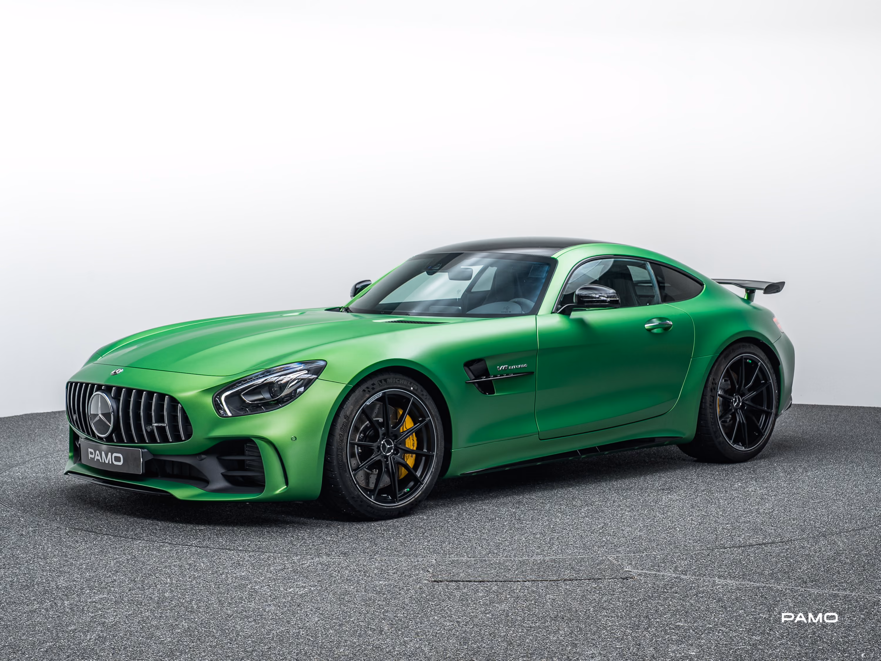 1541_Mercedes_AMG_GT_R_green-2.jpg