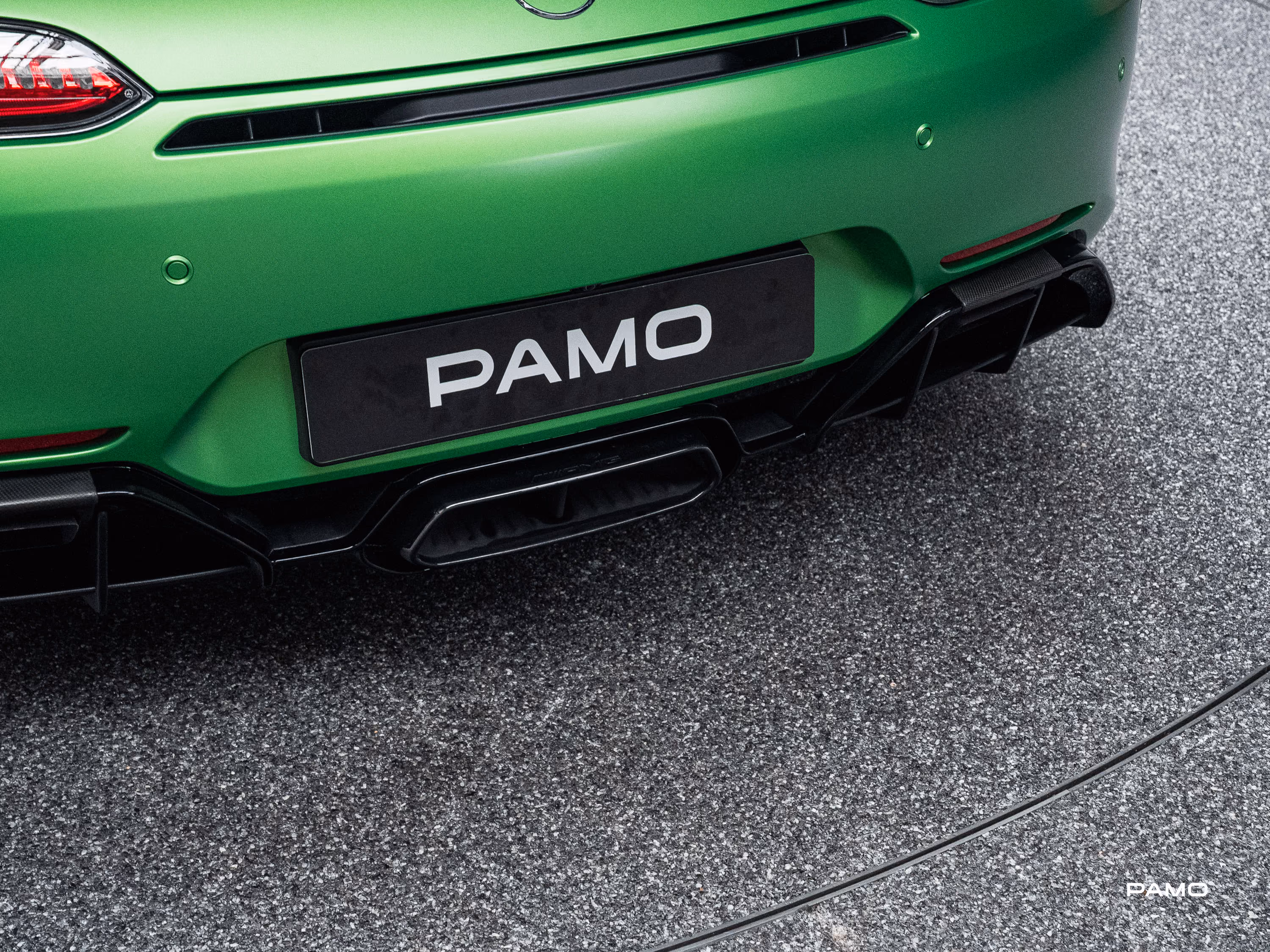 1541_Mercedes_AMG_GT_R_green-24.jpg