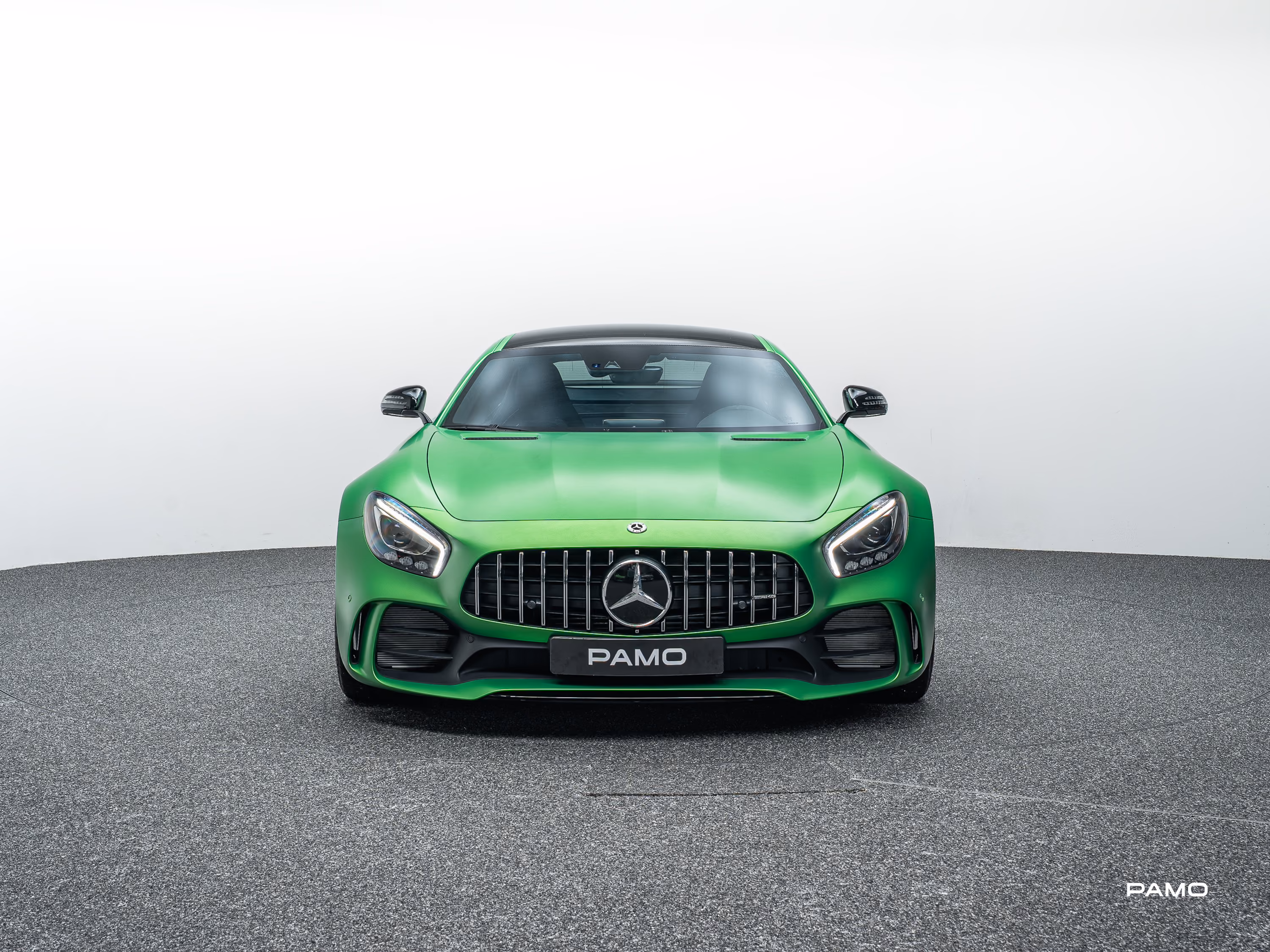 1541_Mercedes_AMG_GT_R_green-1.jpg
