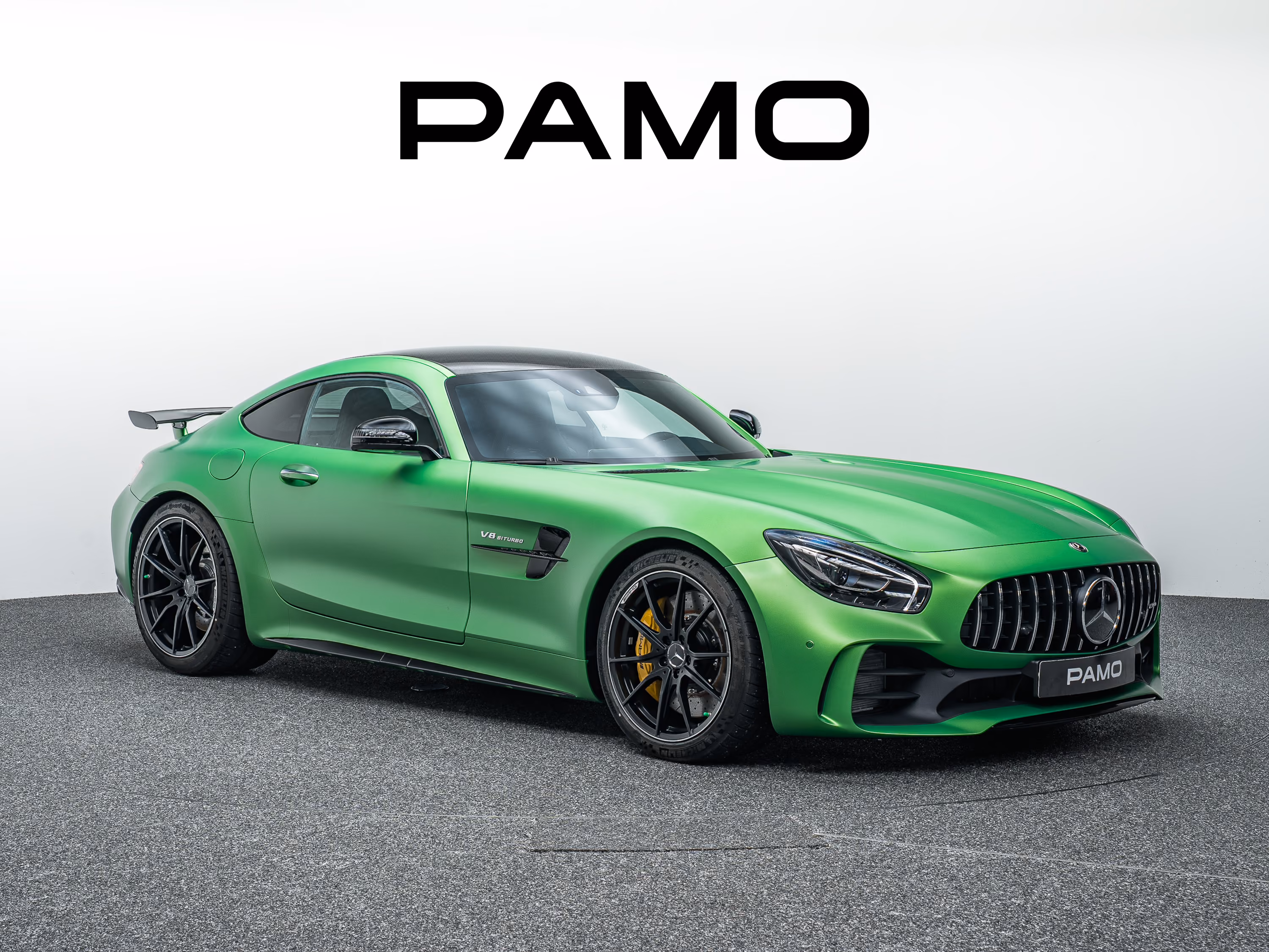 1541_Mercedes_AMG_GT_R_green-0,5.jpg