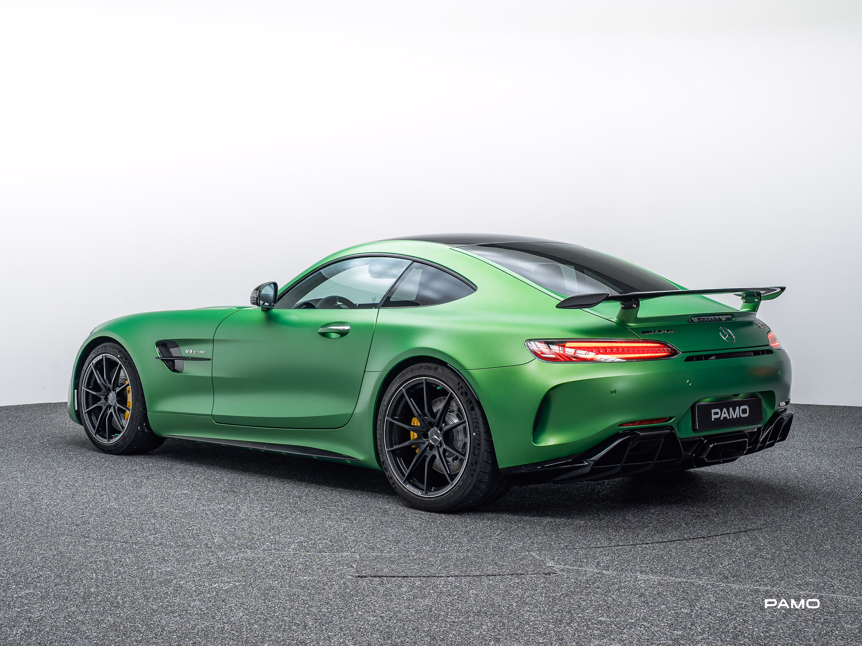 1541_Mercedes_AMG_GT_R_green-4.jpg
