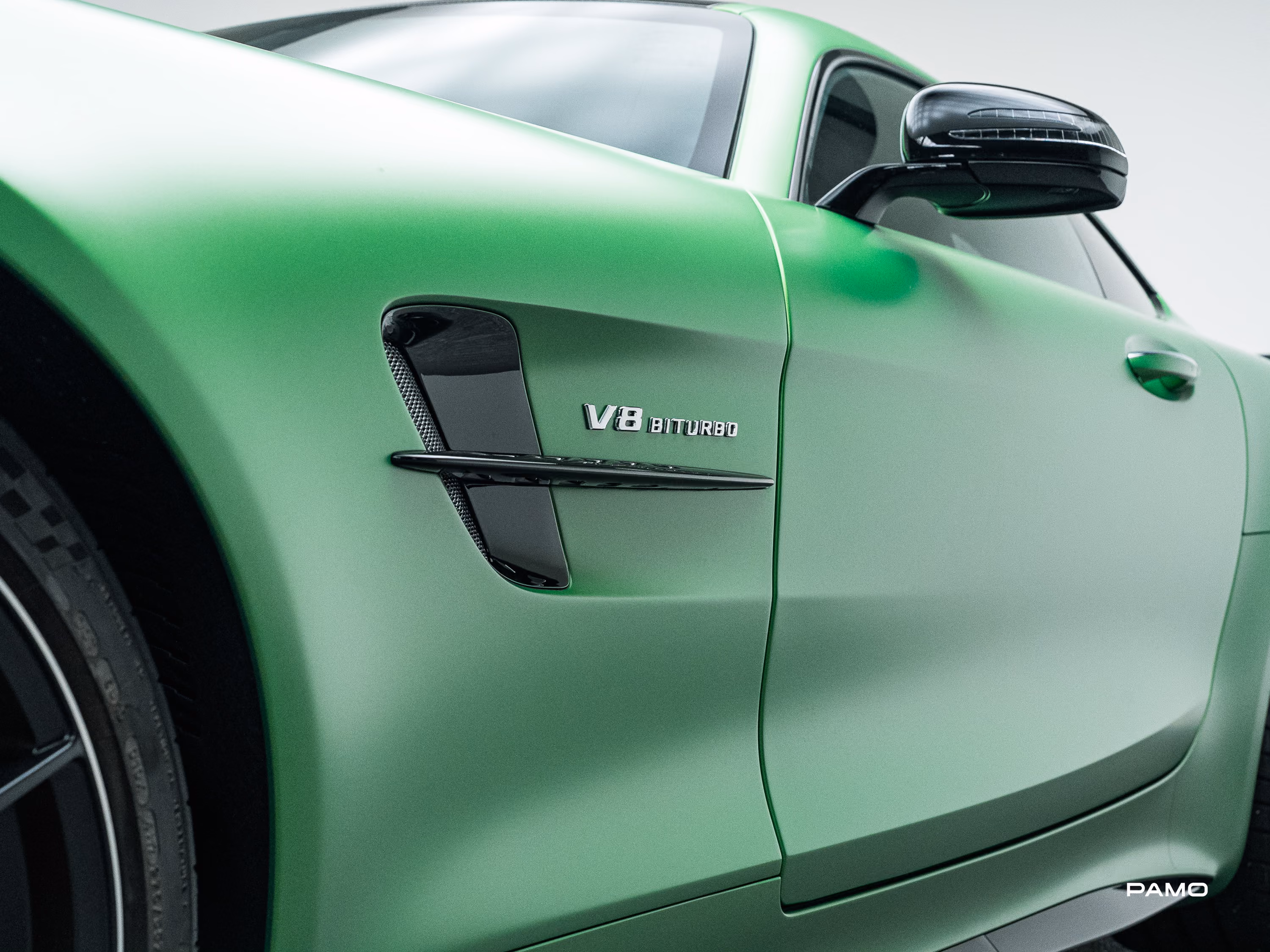 1541_Mercedes_AMG_GT_R_green-11.jpg