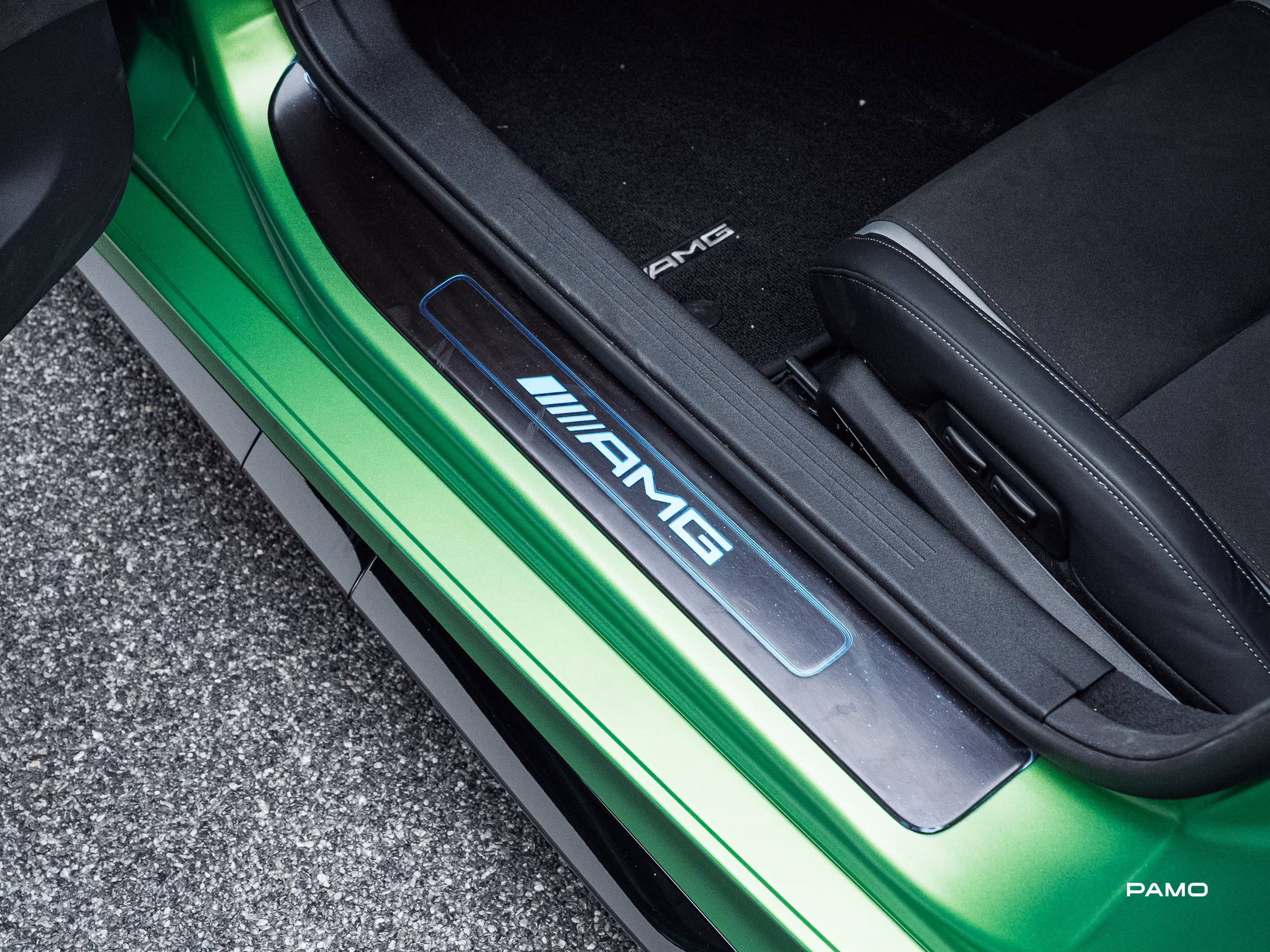 1541_Mercedes_AMG_GT_R_green-17.jpg