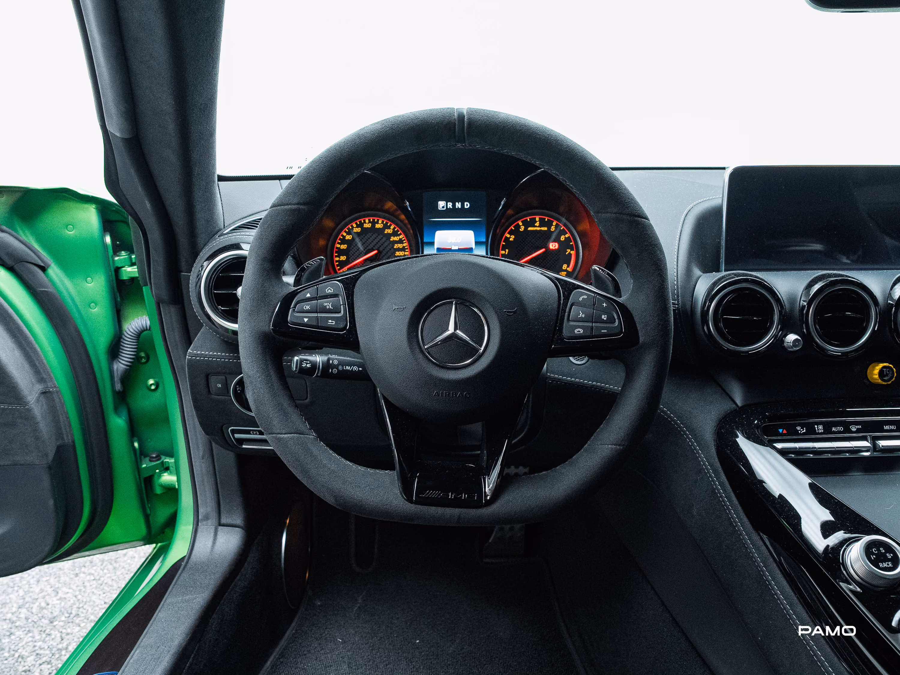 1541_Mercedes_AMG_GT_R_green-20.jpg