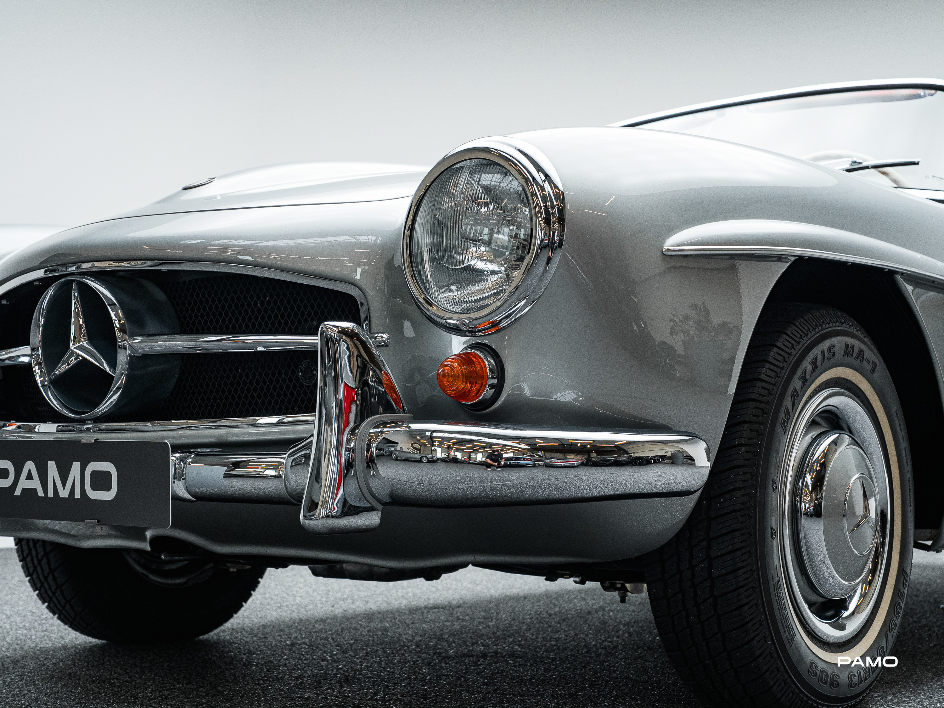 1162_Mercedes_Benz_190_SL-9.jpg