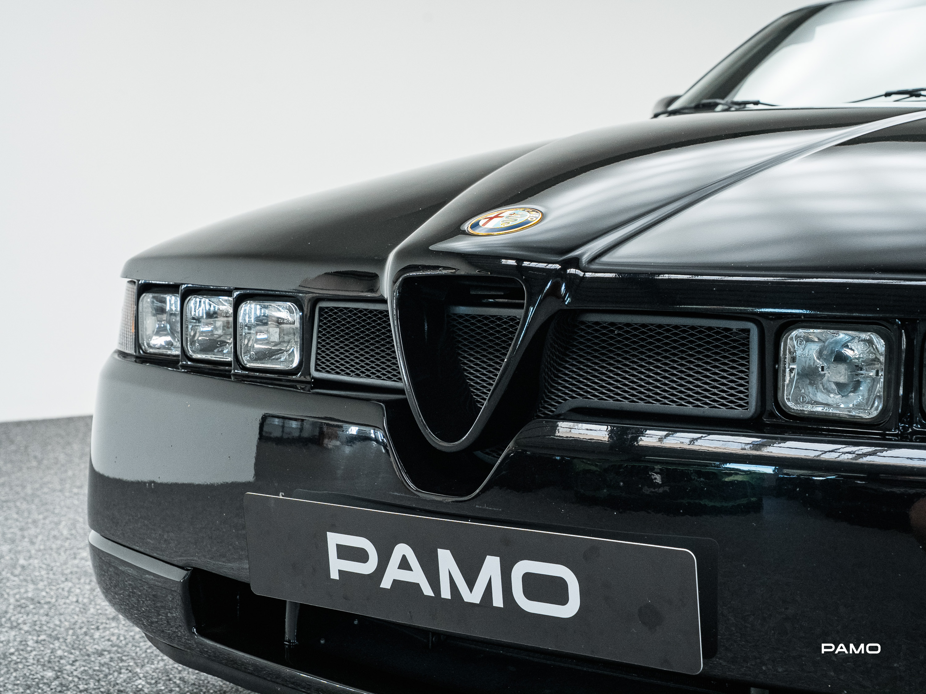 1543_Alfa_Romeo_Roadster_Zagato_RZ-17.jpg