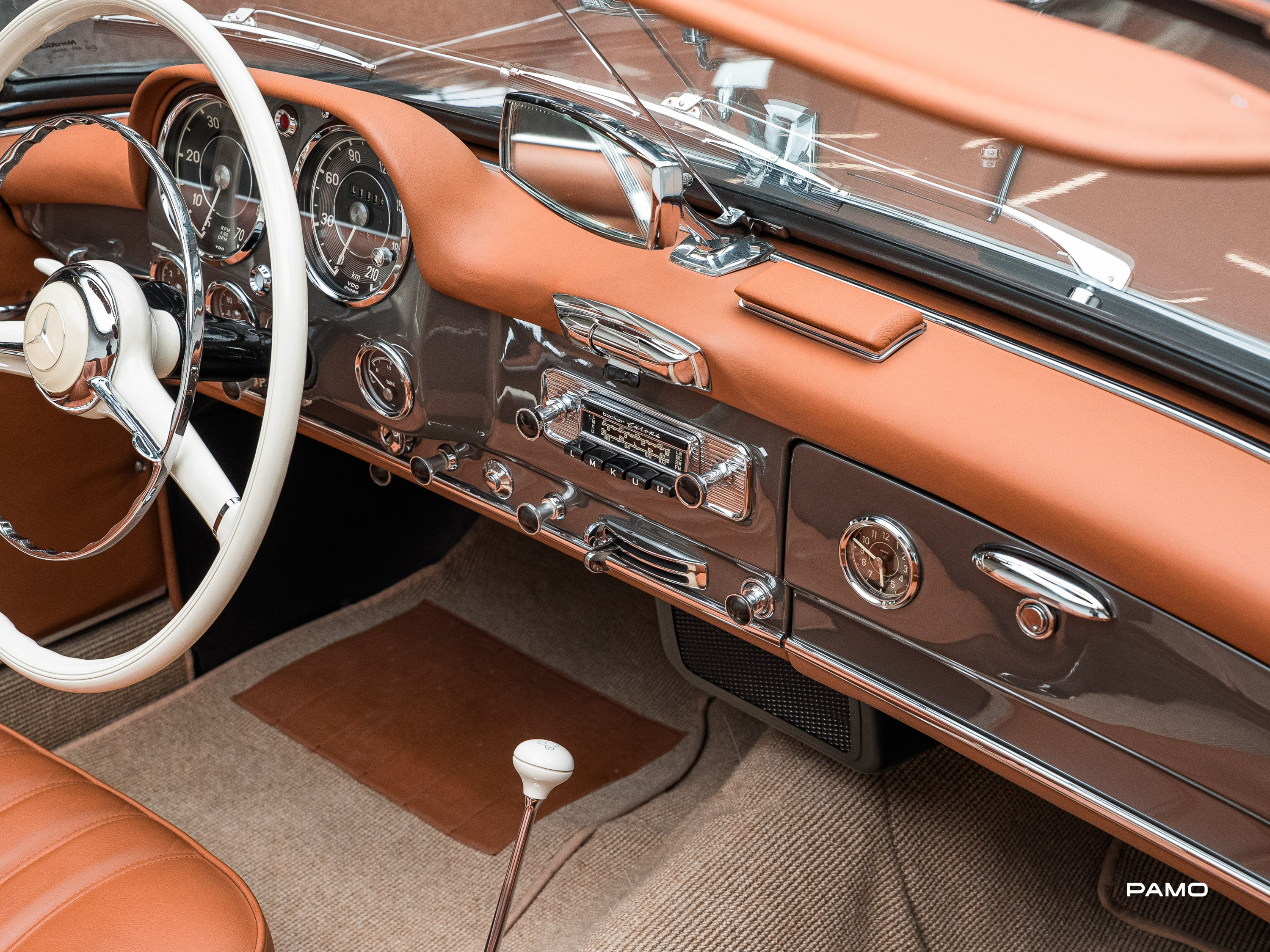 1249_Mercedes_Benz_190_SL-28.jpg