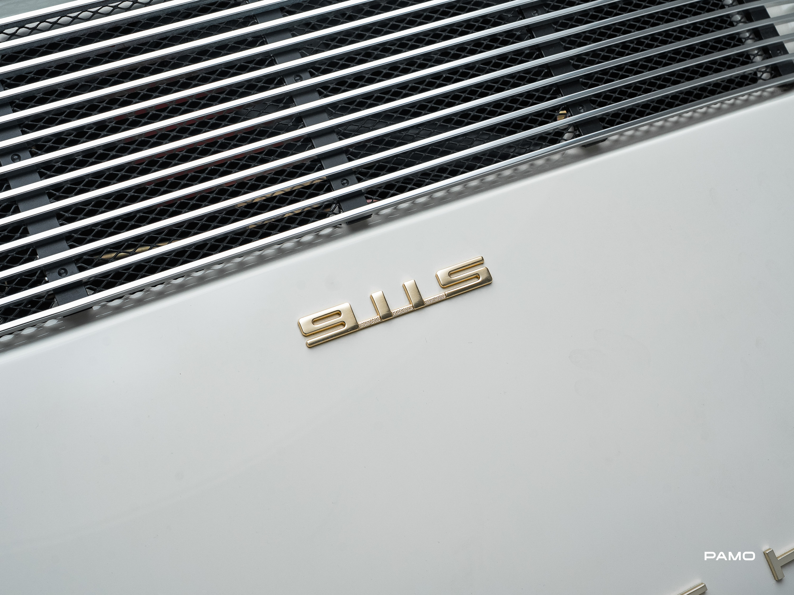 1386_Porsche 911 S Softwindow-29.jpg