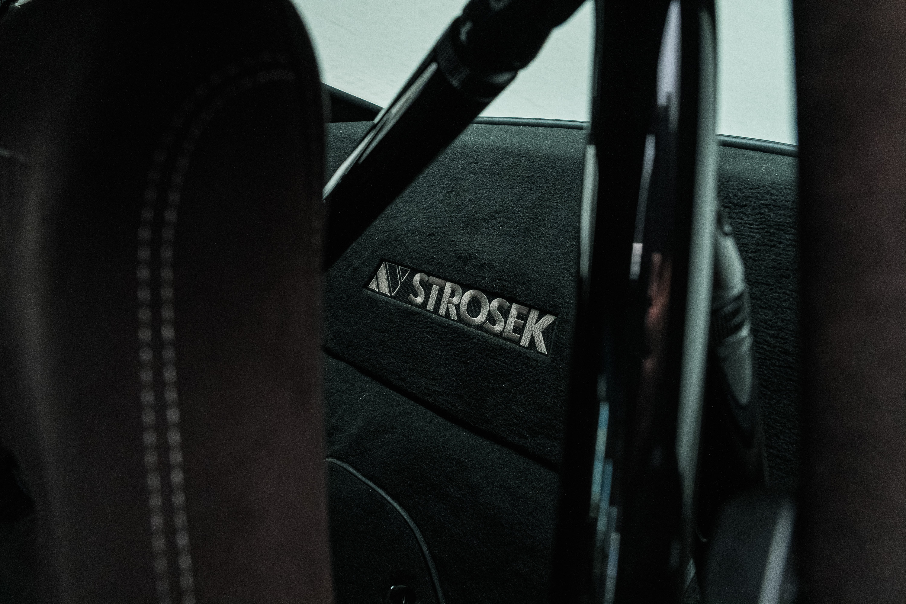 1456_Porsche_964_Strosek-24.jpg