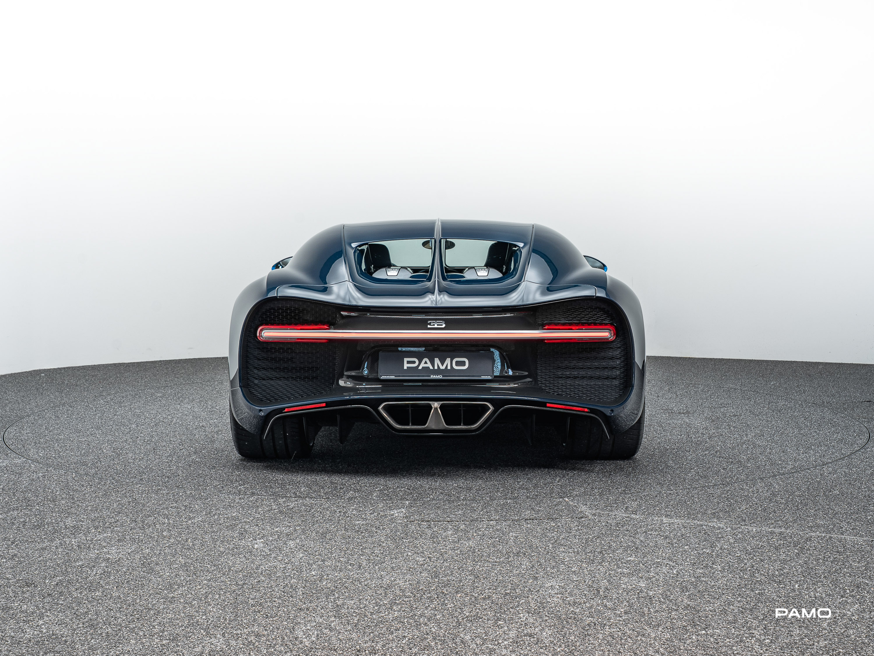 1567_Bugatti_Chiron_blue-5.jpg