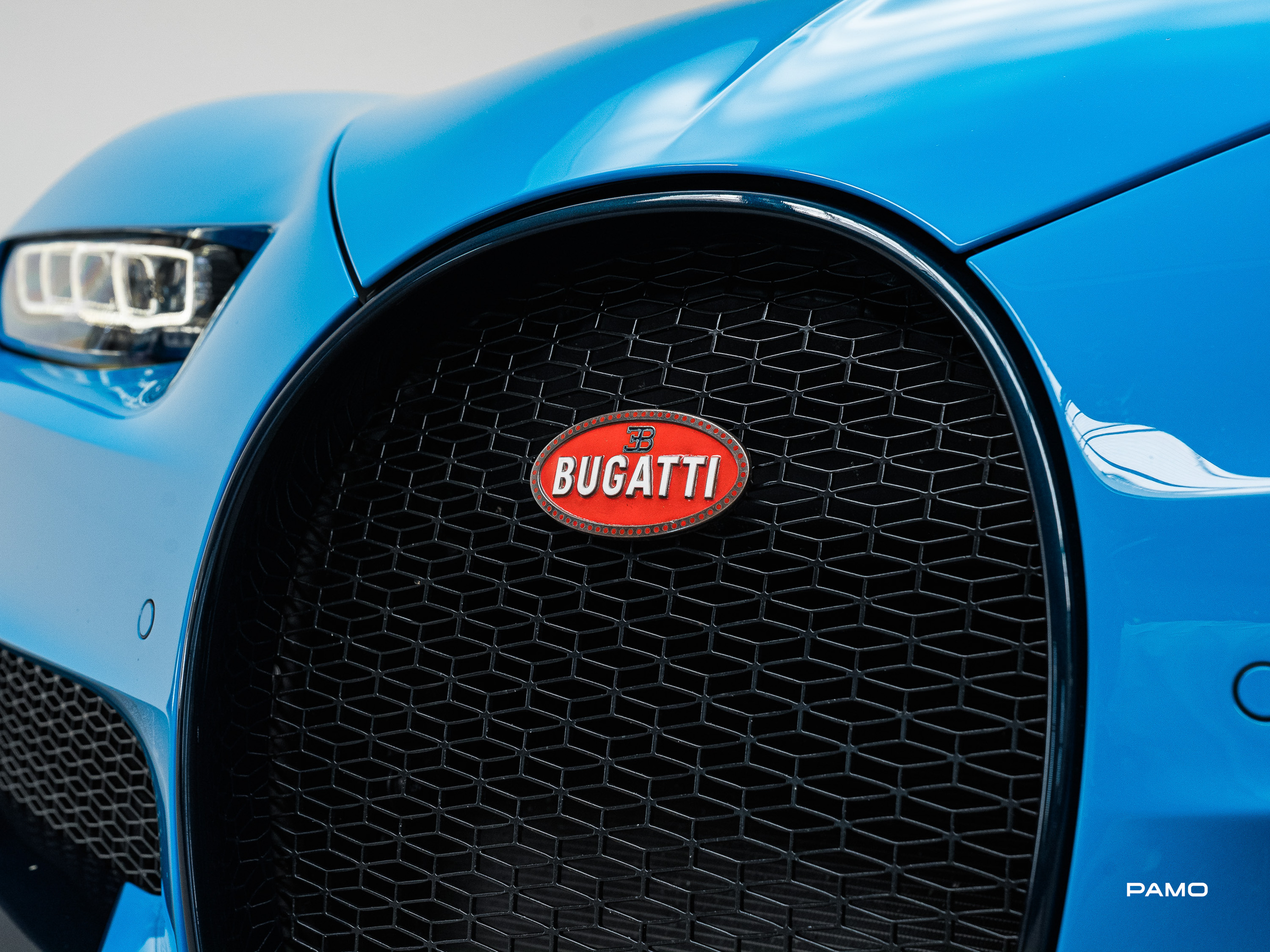 1567_Bugatti_Chiron_blue-8.jpg