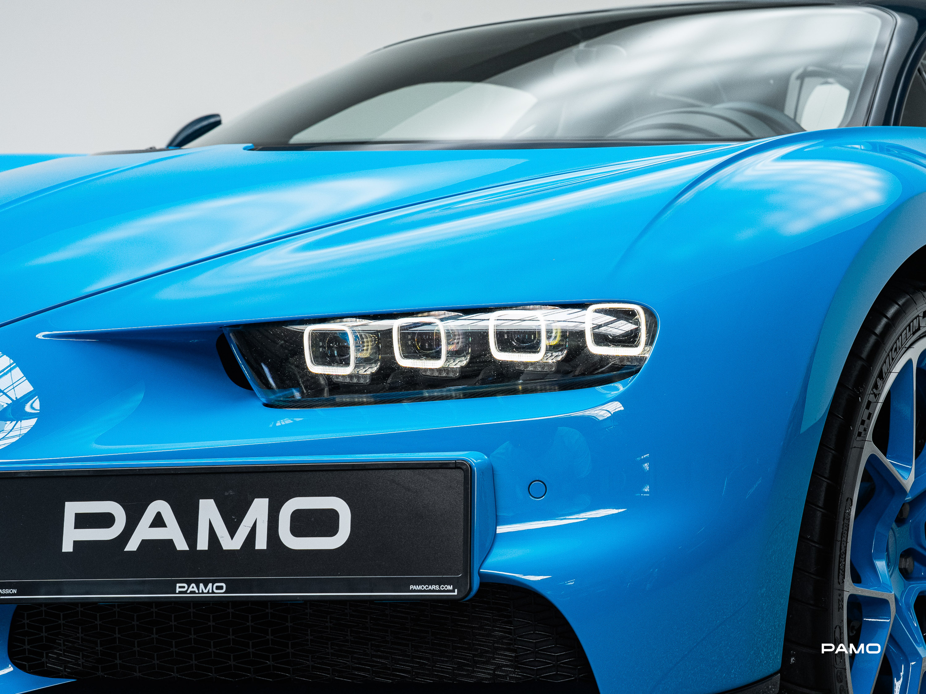 1567_Bugatti_Chiron_blue-9.jpg