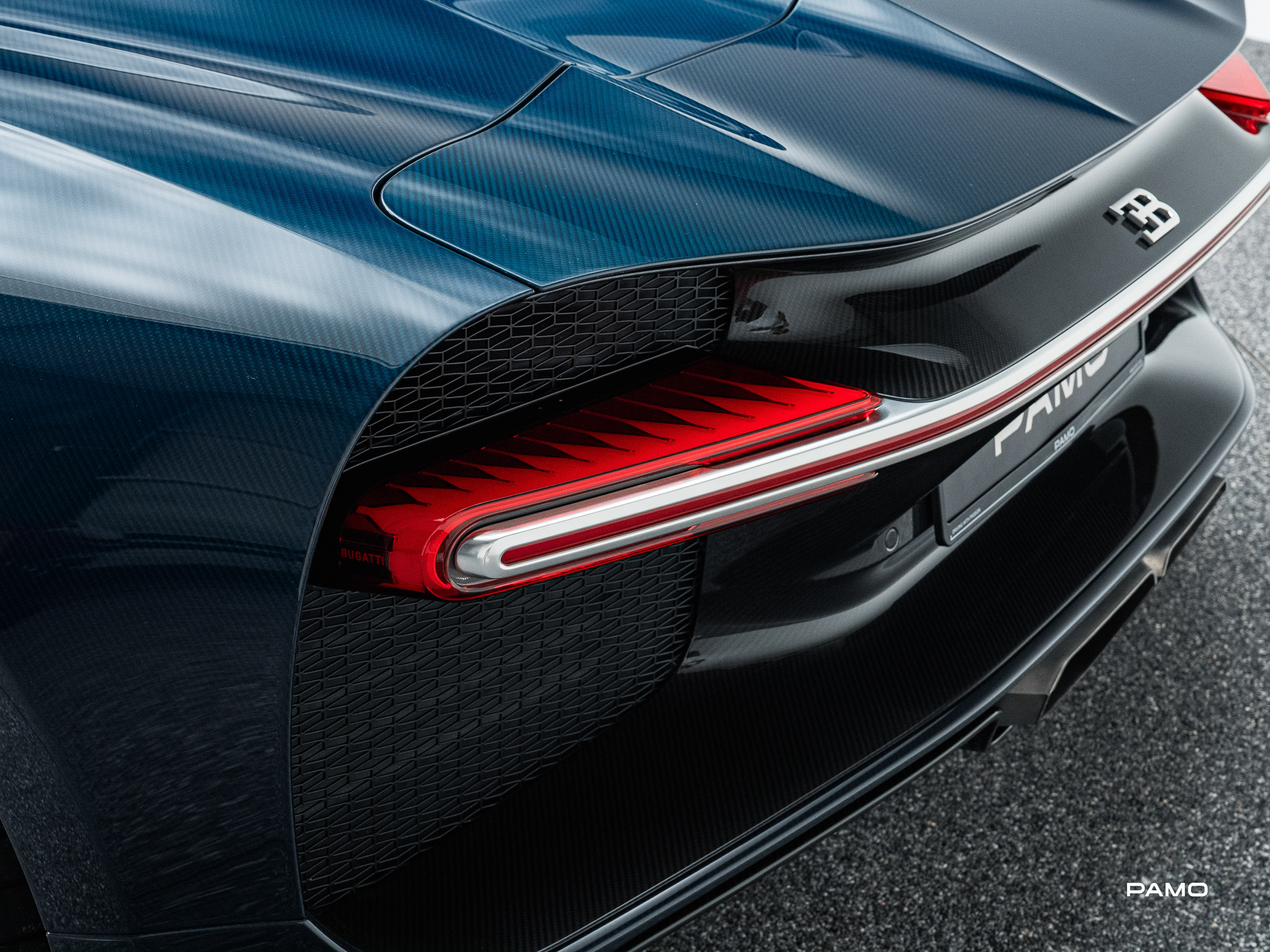 1567_Bugatti_Chiron_blue-17.jpg